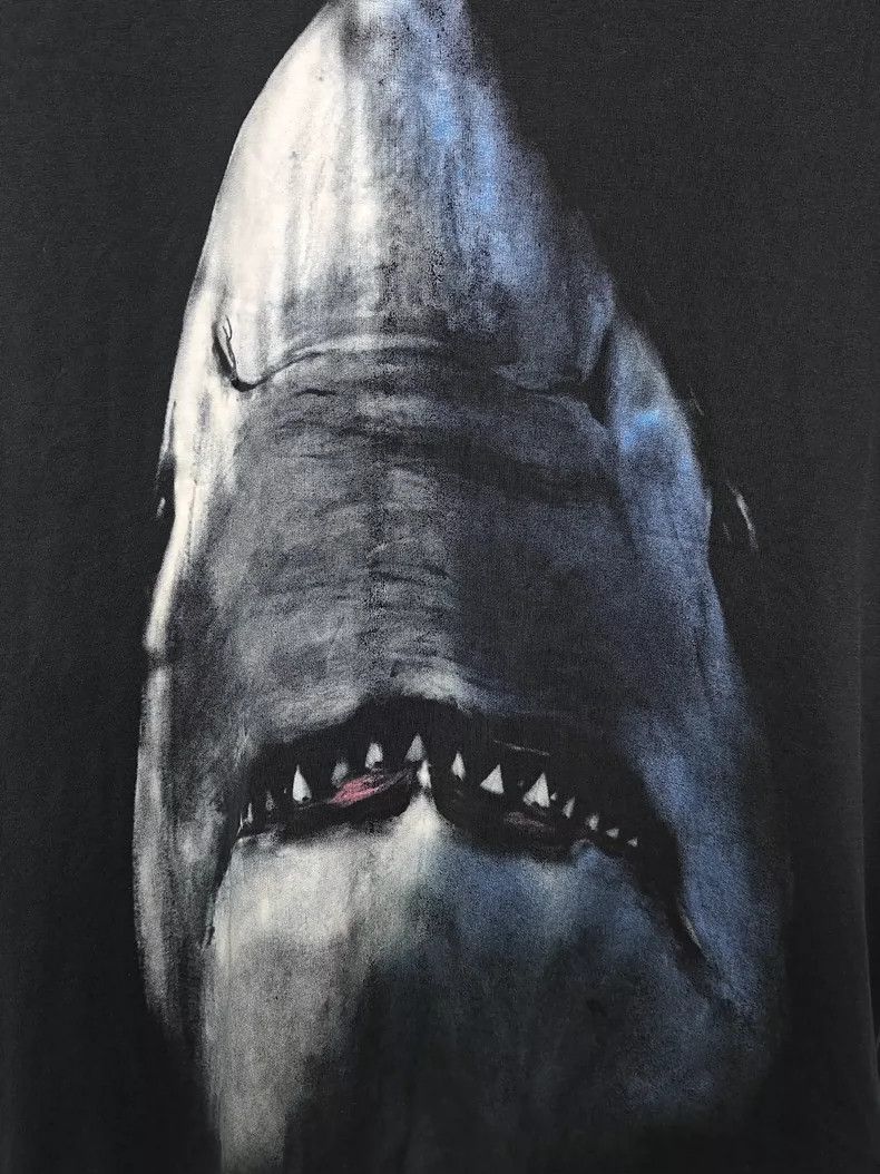 Givenchy Givenchy Shark Short Sleeve Size US S / EU 44-46 / 1 - 3 Thumbnail