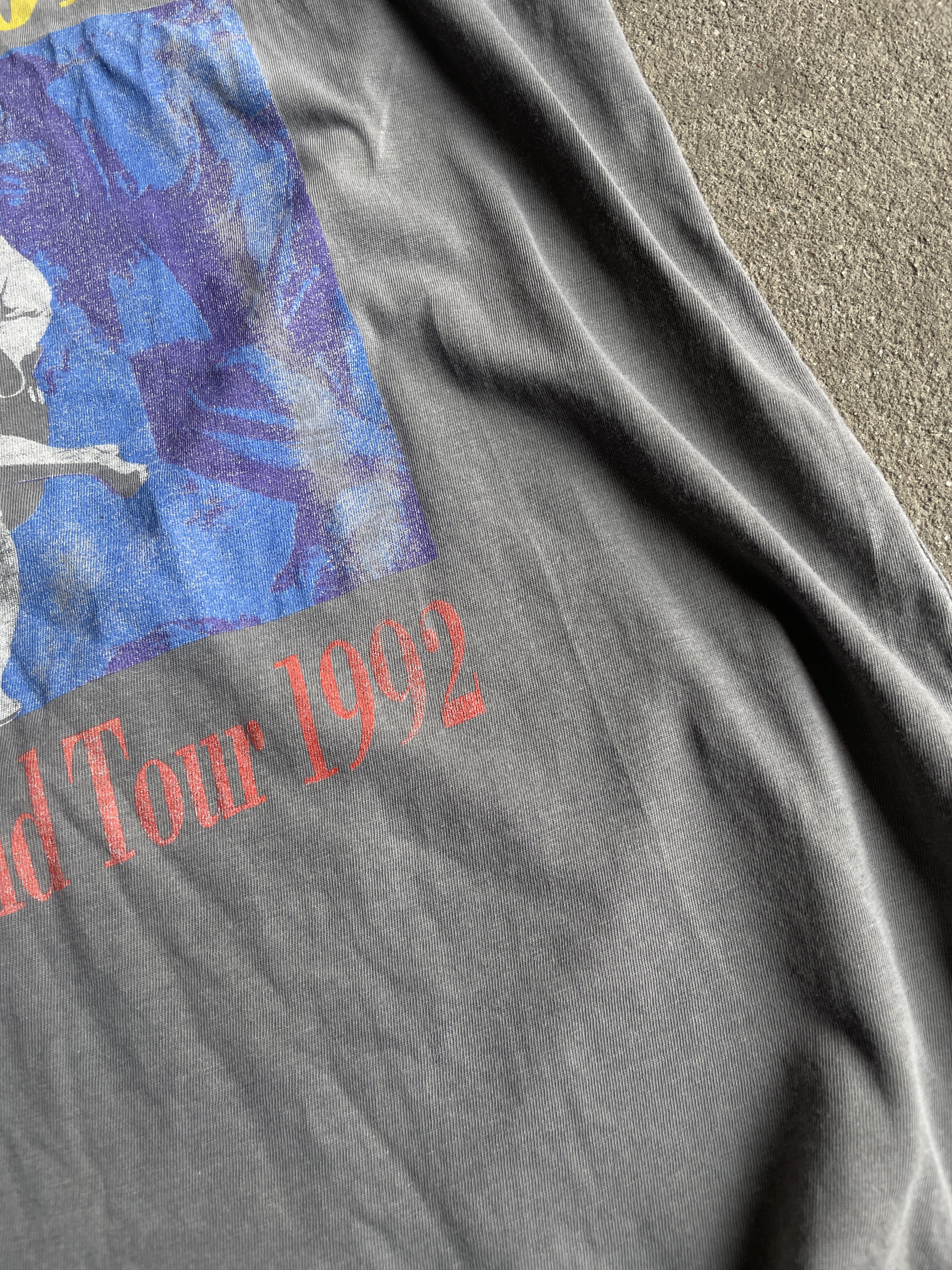 Band Tees × Vintage Vintage Guns and Roses use your illusion world tour 1992 Size US L / EU 52-54 / 3 - 4 Thumbnail