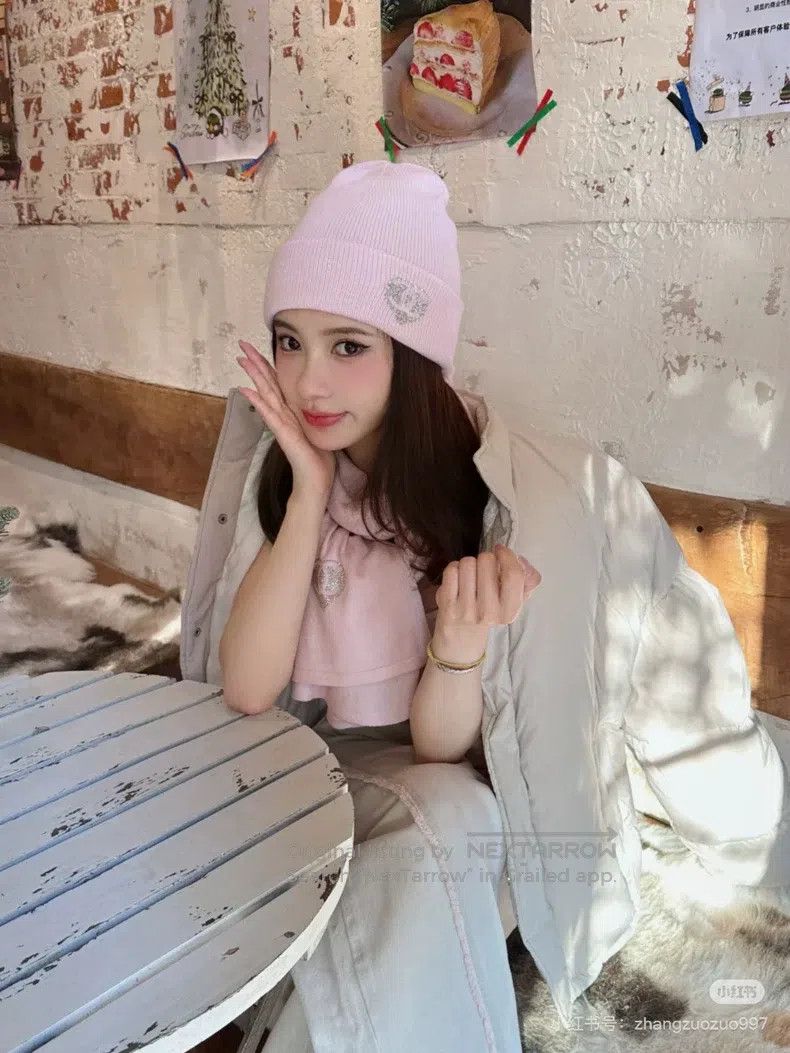 Chanel Chanel 25C Pink Sequin Love Knitted Cold Hat Size ONE SIZE - 7 Thumbnail