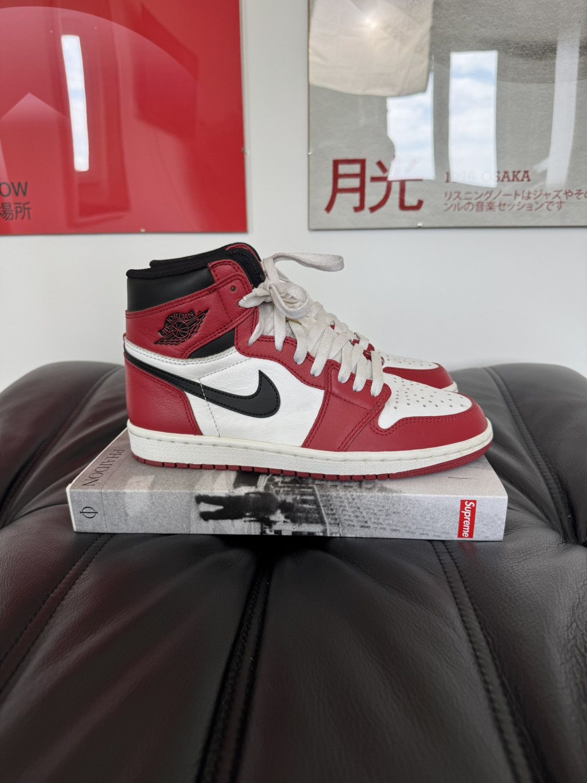 Nike Nike Air Jordan 1 High Chicago 2015 Hype Sneakers Last Dance Size US 7.5 / EU 40-41 - 1 Thumbnail