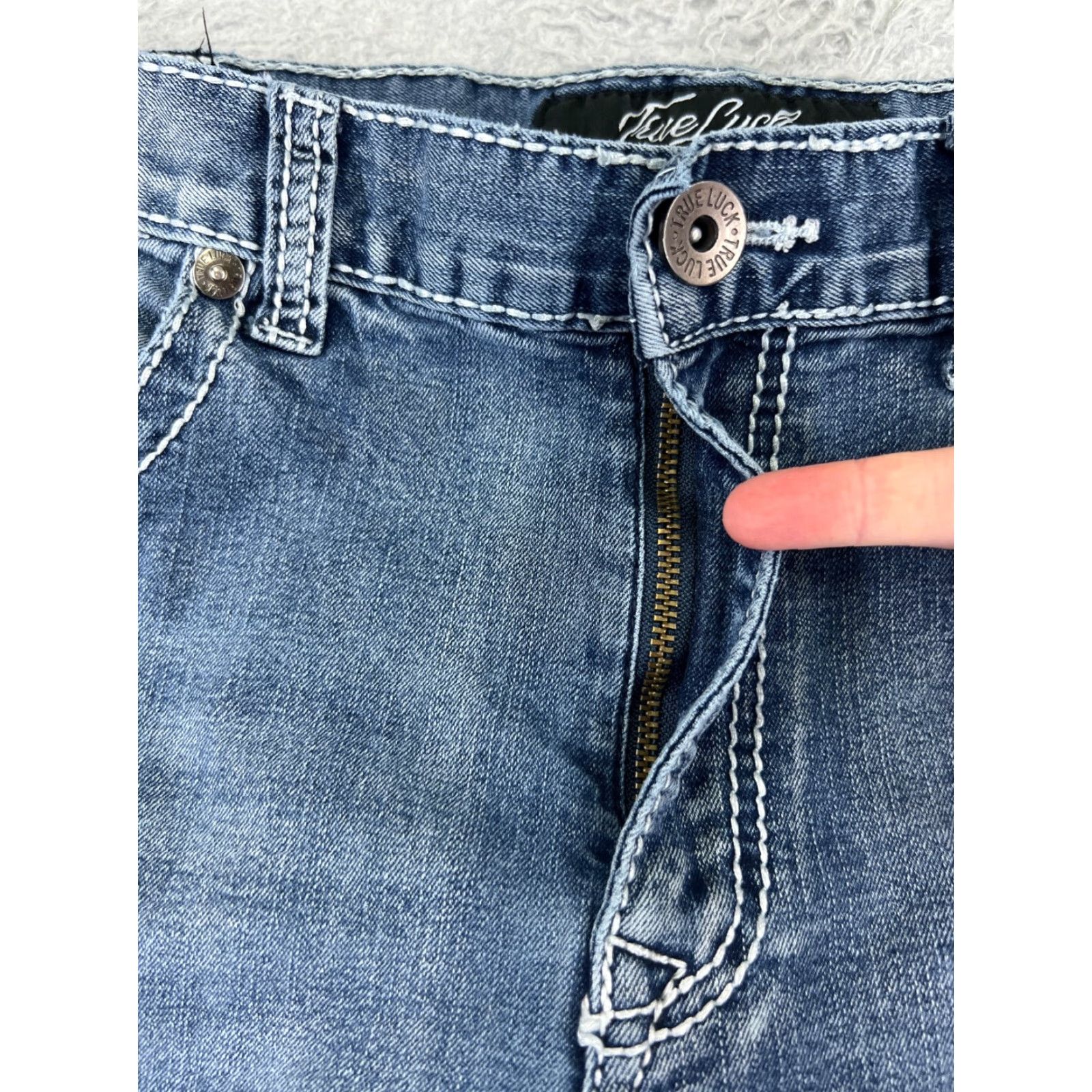 Vintage True Luck Jeans Adult 34 Blue Denim Straight 34x28 Cotton Blend Embroidered 5-Pocket Mens Regular Blue Jeans 34 Mens Size US 34 / EU 50 - 5 Thumbnail