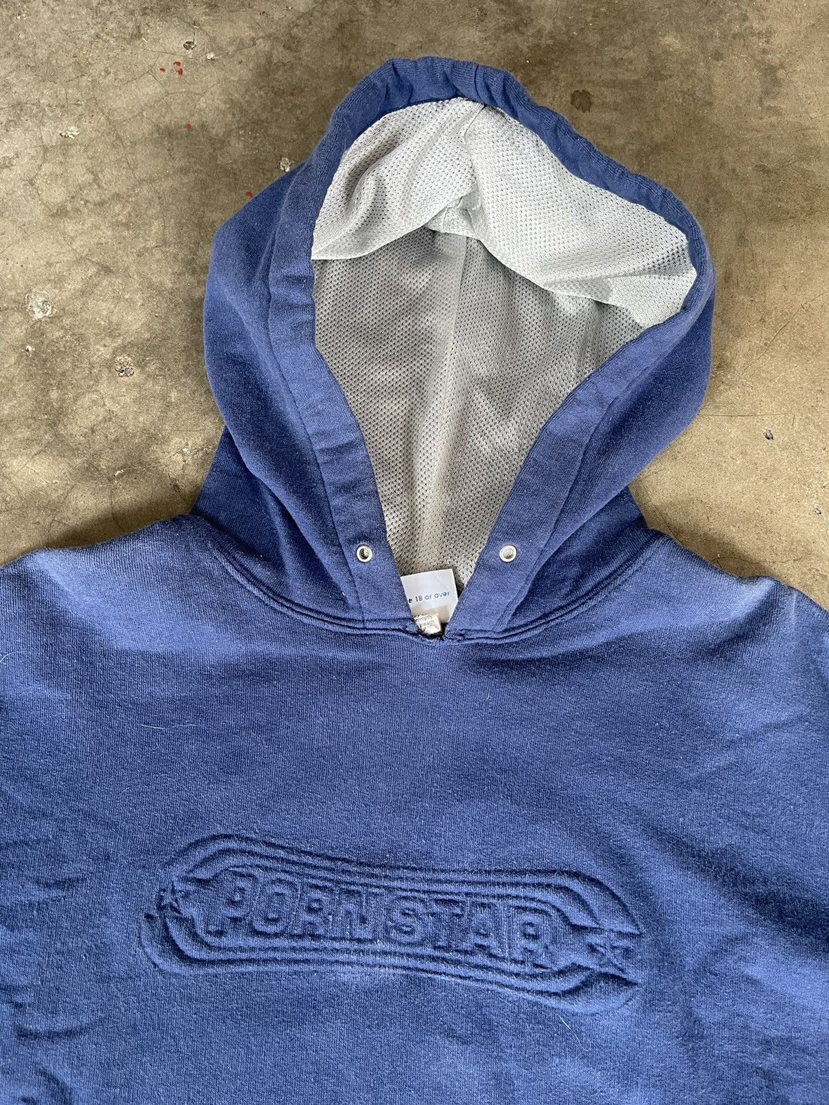 Vintage Vintage Pornstar Embossed Logo Hoodie Size US L / EU 52-54 / 3 - 3 Thumbnail