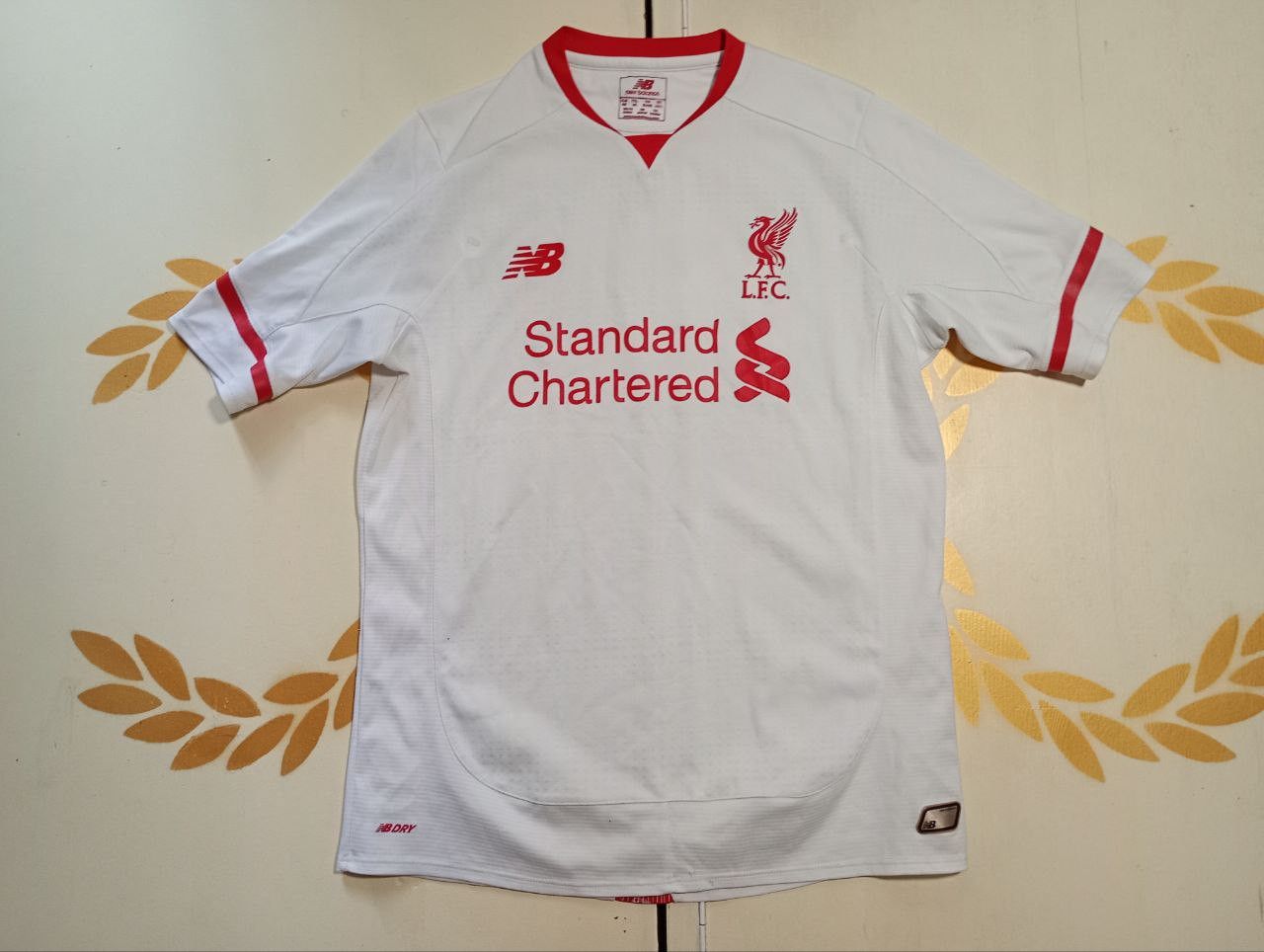 New Balance New Balance Liverpool FC Kit 2015-2016 junior size XL Size US S / EU 44-46 / 1 - 7 Thumbnail