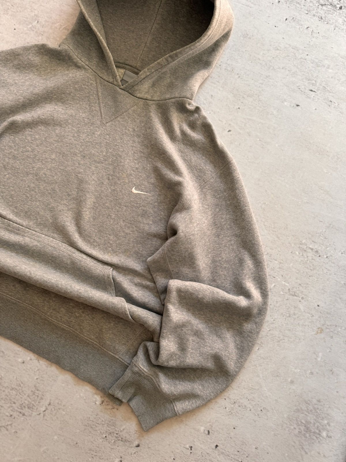 Nike × Vintage NIKE VINTAGE CENTER LOGO OVERSIZE BOXY SWEATSHIRT Size US L / EU 52-54 / 3 - 3 Thumbnail