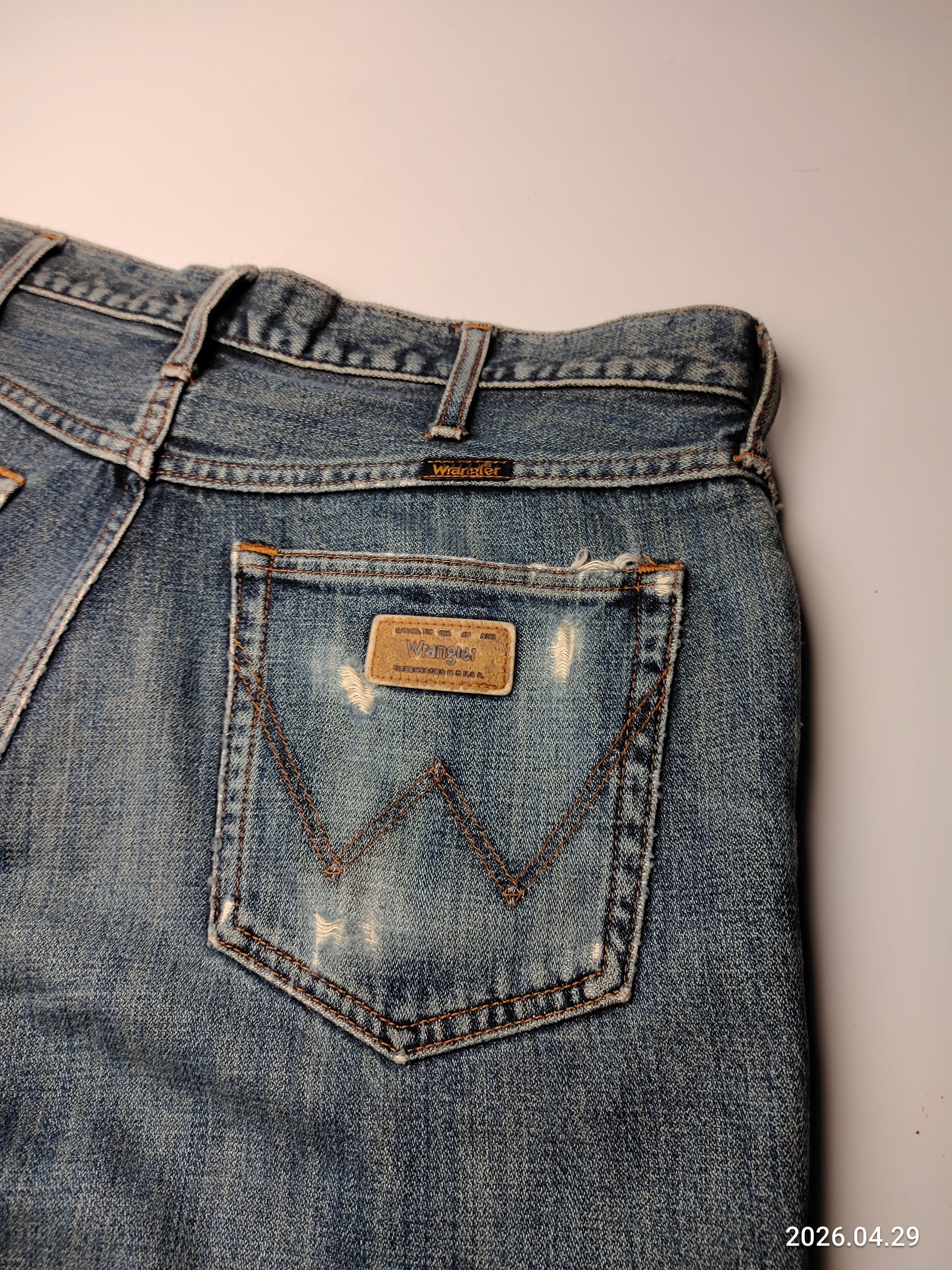 Wrangler Vintage Wrangler Jeans Blue Wash Distressed Denim Size US 34 / EU 50 - 9 Thumbnail