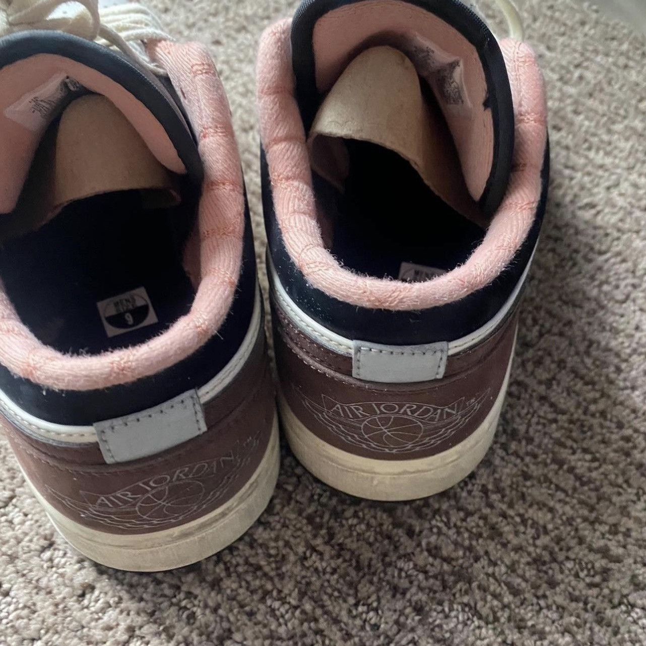 Jordan Brand Jordan 1 “Mocha” Lows Size US 9 / EU 42 - 4 Thumbnail