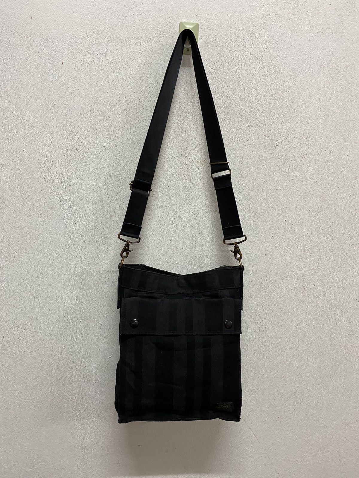 Japanese Brand × Porter × Vintage VINTAGE PORTER YOSHIDA BLACK TONAL STRIPED CANVAS BAG Size ONE SIZE - 4 Thumbnail