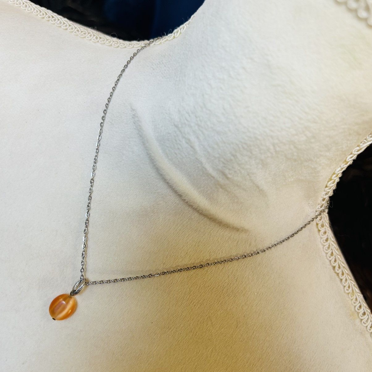 Handmade Handcrafted vintage cat eye glass pendant on chain necklace Size ONE SIZE - 2 Thumbnail