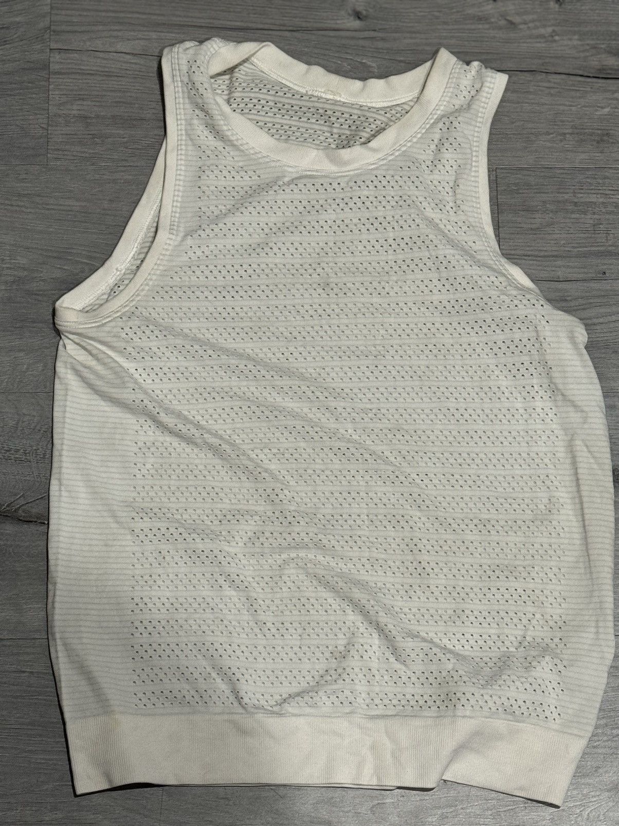 Lululemon Lululemon Off White Tank Top Racerback Size M / US 6-8 / IT 42-44 - 5 Thumbnail