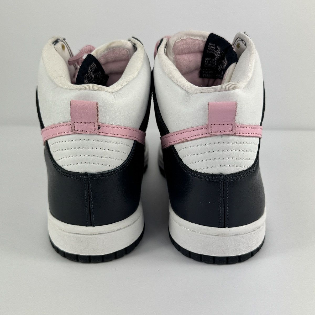 Nike 2005 NIKE SB DUNK HIGH OBSIDIAN SHY PINK VINTAGE Size US 9 / EU 42 - 3 Thumbnail