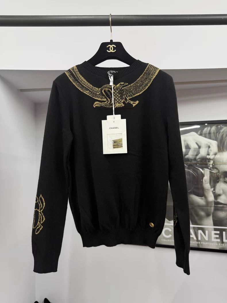 Chanel Chanel Egyptian series black and gold cashmere sweater Size XS / US 0-2 / IT 36-38 - 1 Thumbnail