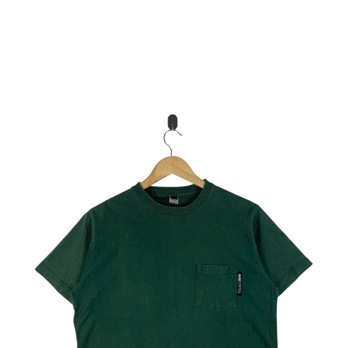 Vintage BASE CONTROL DESIGN Japan Plain Baggy Pocket Tee Shirt Size US M / EU 48-50 / 2 - 2 Thumbnail