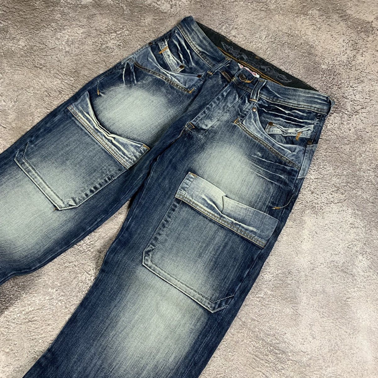 Vintage Vintage Y2K Baggy Distressed Cargo Pants Grunge Japan 32 Size US 32 / EU 48 - 1 Thumbnail