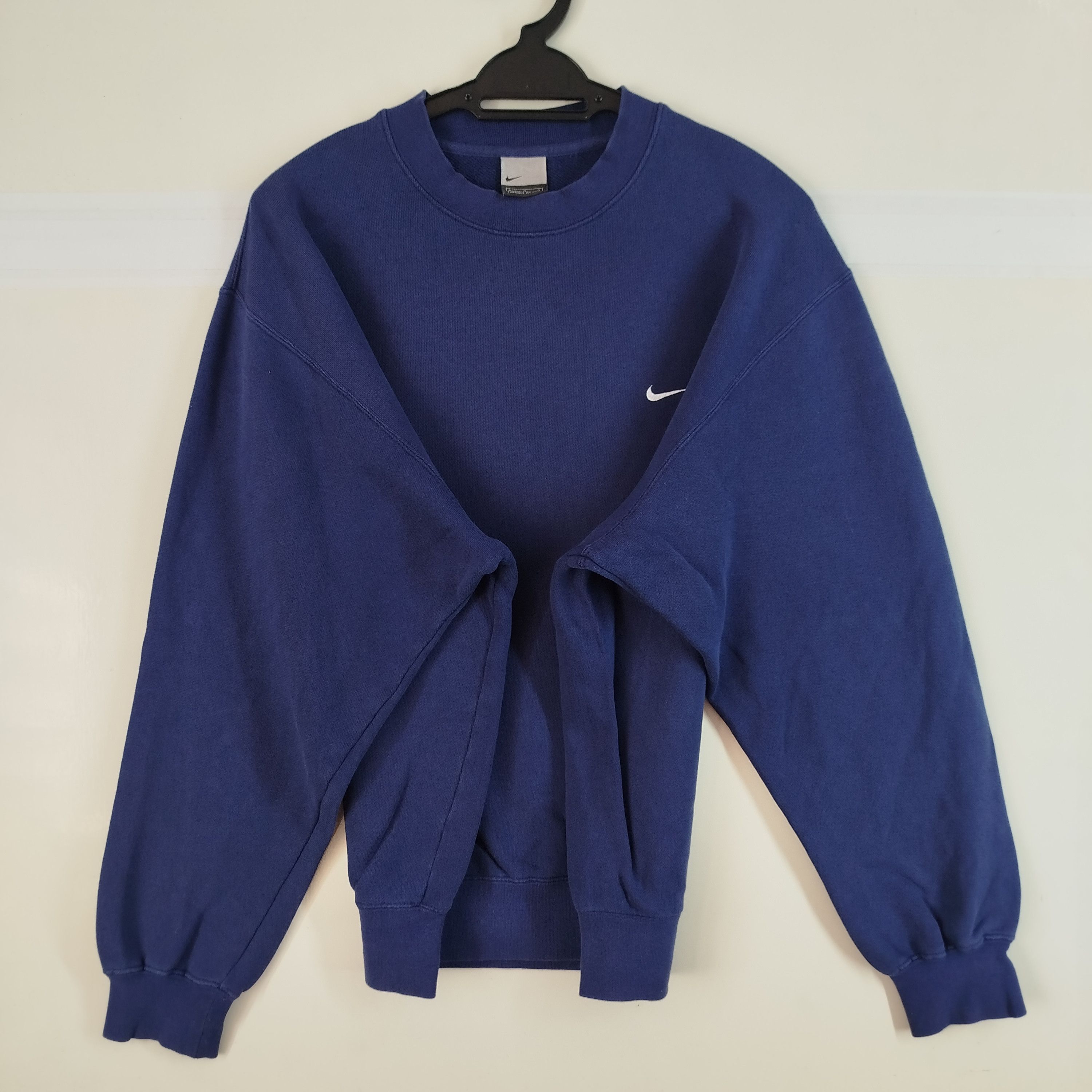 Nike Vintage Nike Embroidery Swoosh Logo Baggy Jumper Crop Top Size US L / EU 52-54 / 3 - 3 Thumbnail