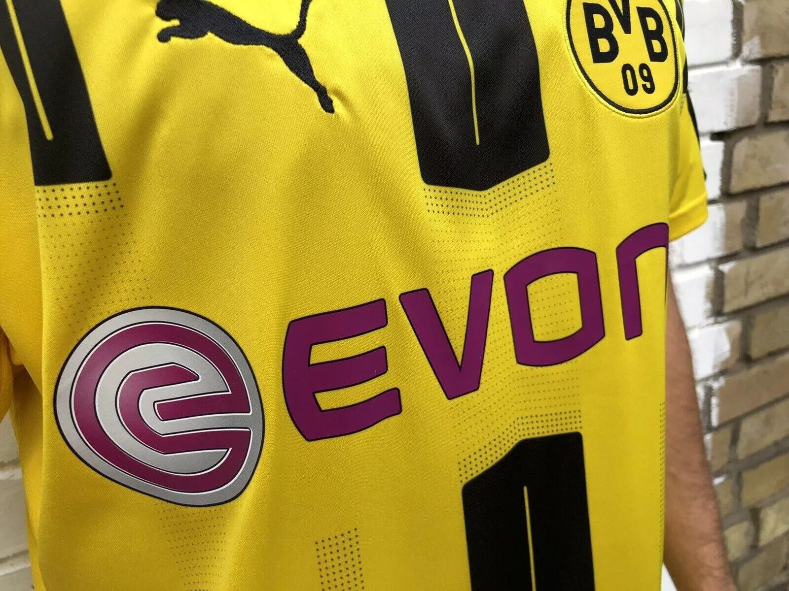 Puma BORUSSIA DORTMUND 2016 2017 HOME FOOTBALL JERSEY LARSEN Size US XL / EU 56 / 4 - 6 Thumbnail