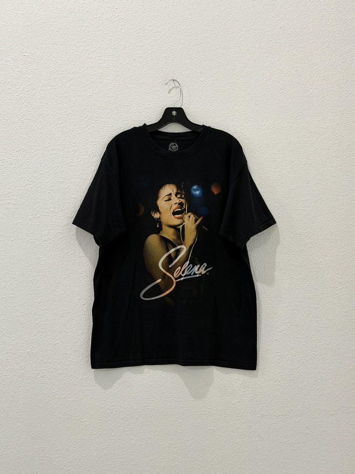 Rap Tees Selena Quintanilla Graphic T Shirt Official Merch Size Large Size US L / EU 52-54 / 3 - 1 Thumbnail