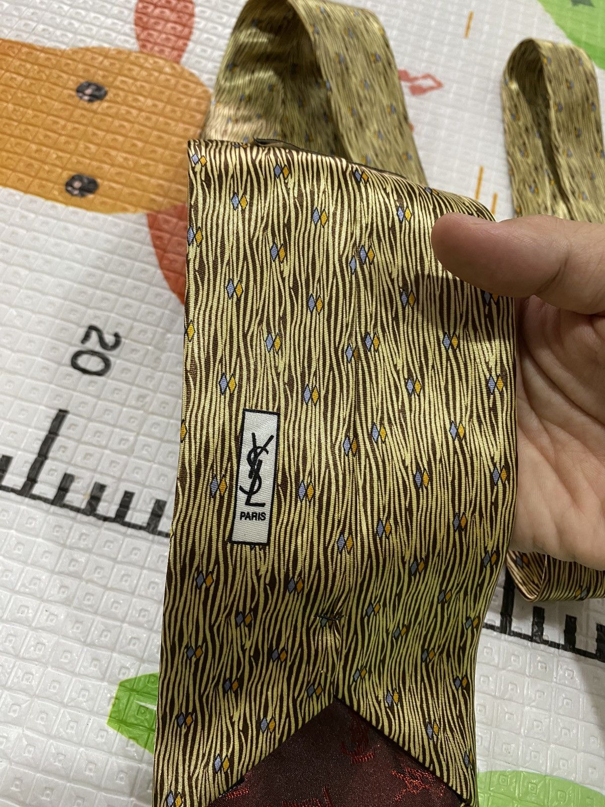 Yves Saint Laurent Vintage YSL Paris Abstract Silk Tie Made In Italy Size ONE SIZE - 6 Thumbnail