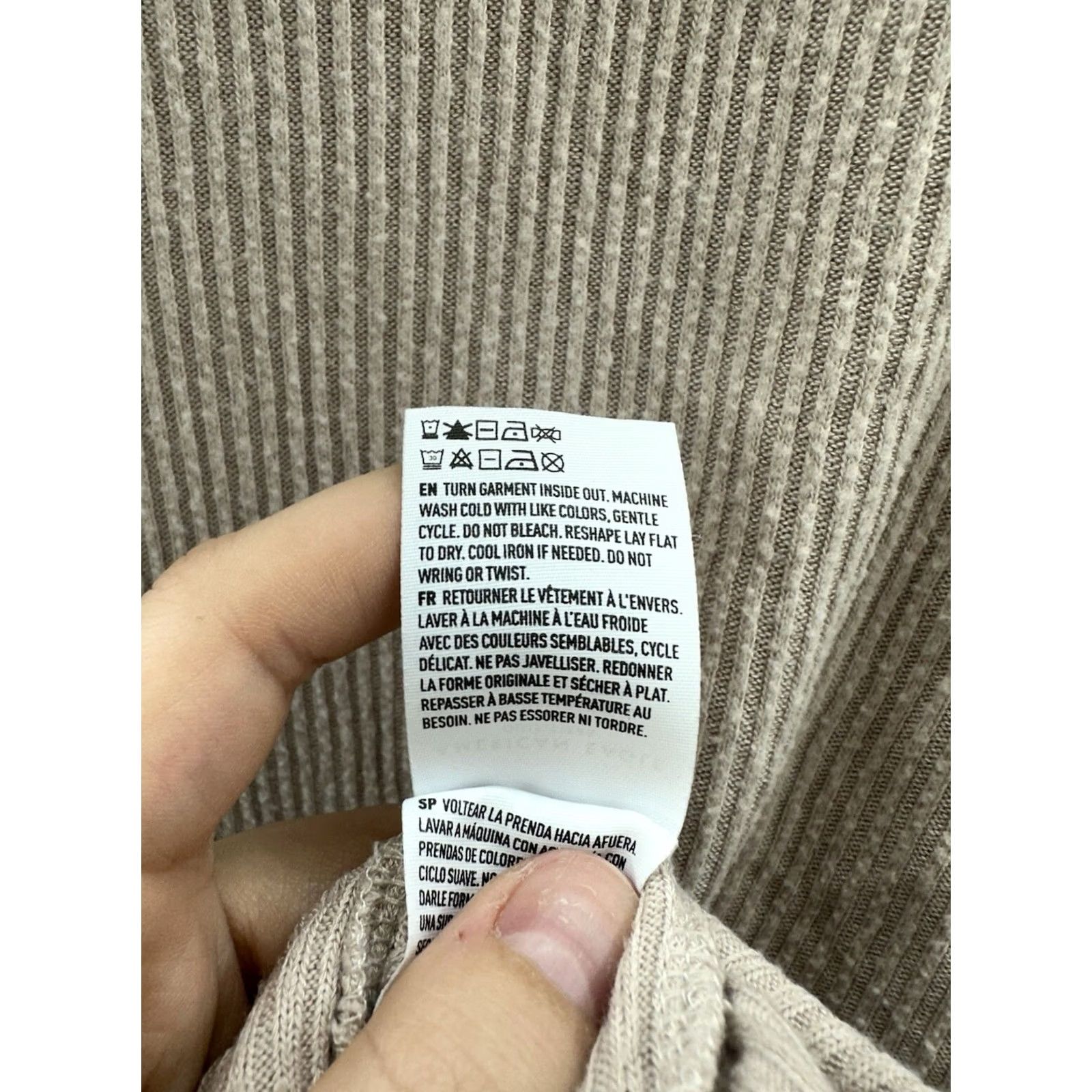 American Eagle Outfitters American Eagle Outfitters Sweater Shirt Womens Medium Tan Long Sleeve Cowl Neck Ribbed Lightweight Knit Size M / US 6-8 / IT 42-44 - 7 Thumbnail
