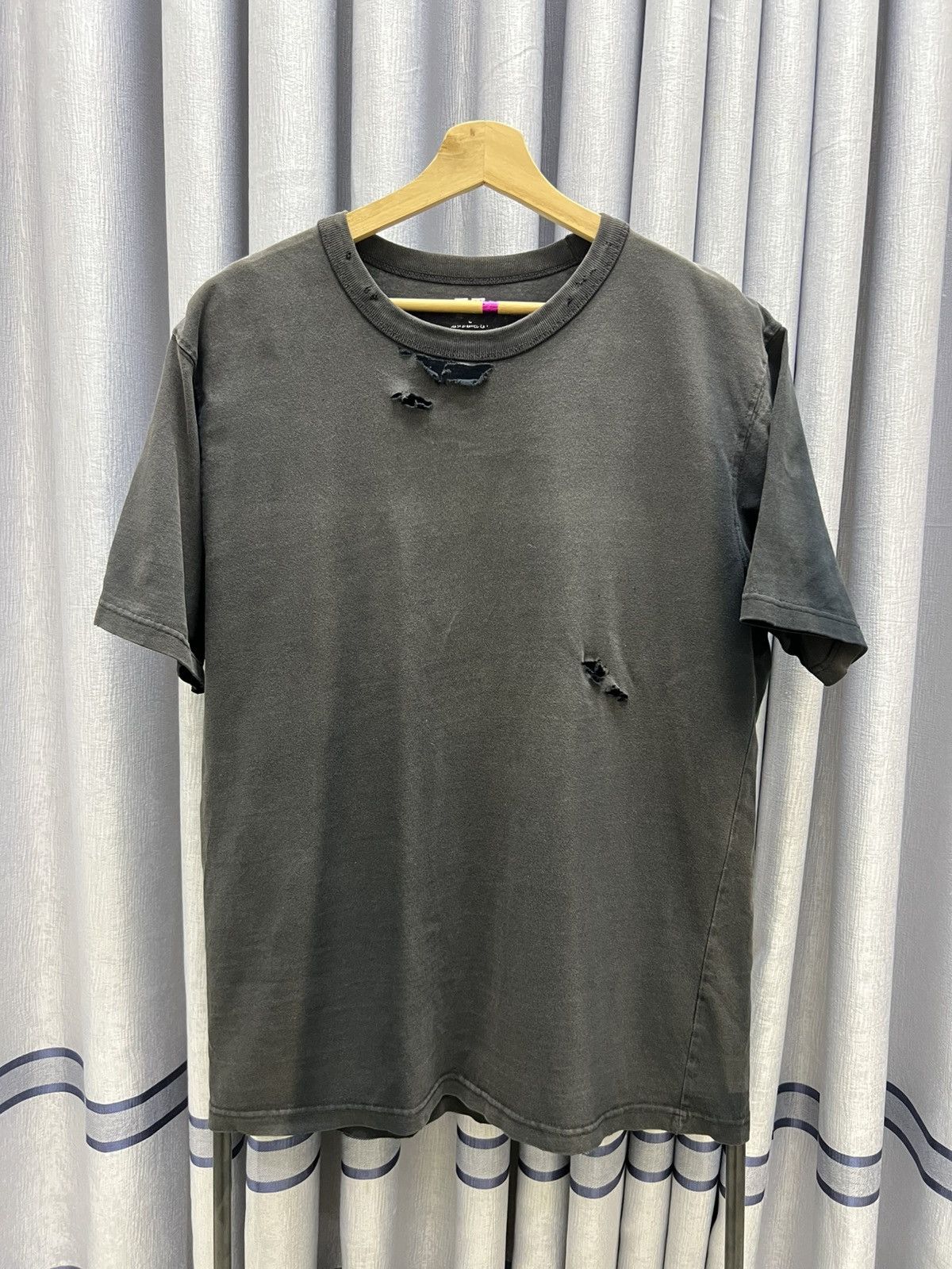 Lemaire × Uniqlo THRASHED FADED UNIQLO LEMAIRE DISTRESSED PLAIN TEE Size US L / EU 52-54 / 3 - 1 Thumbnail