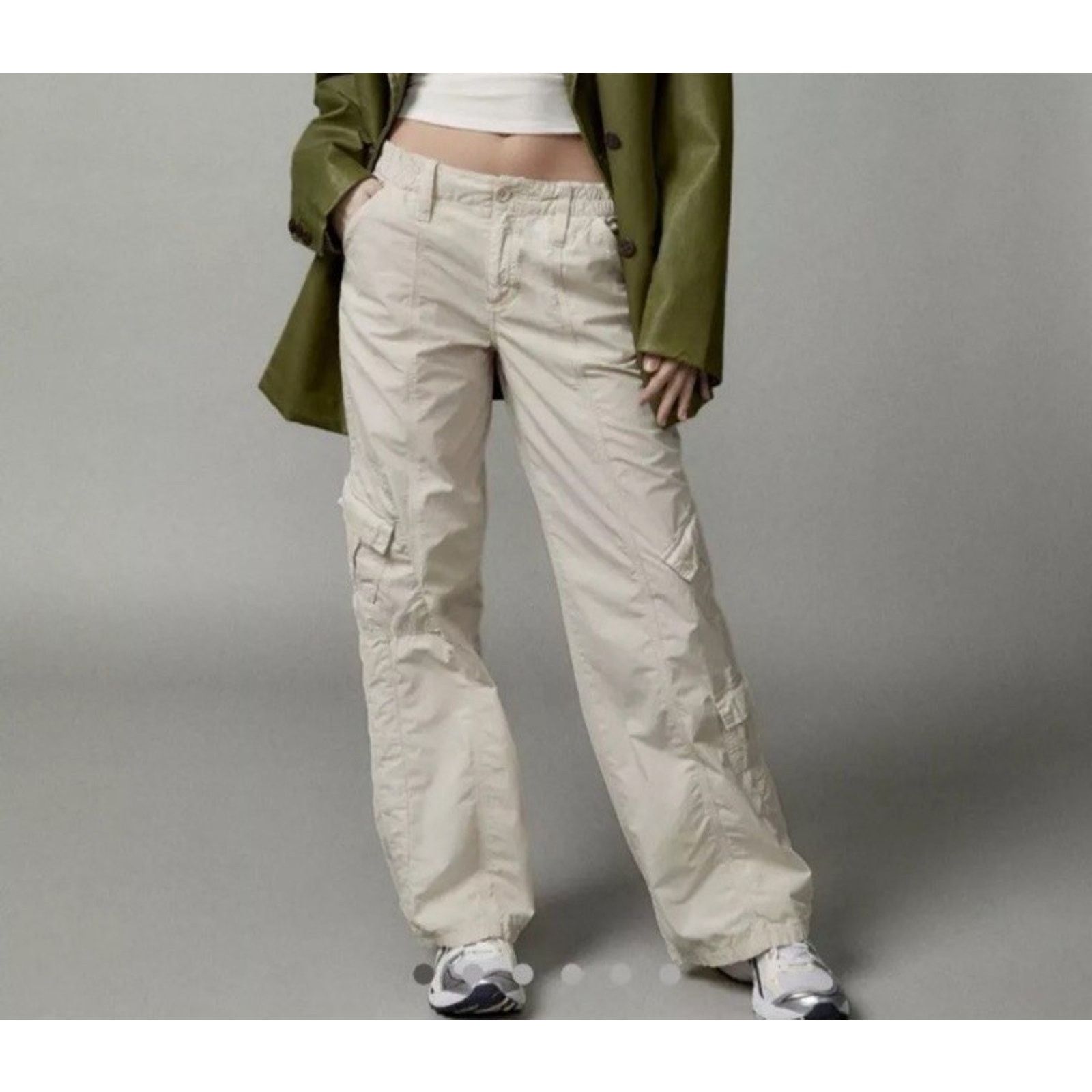 BDG baggy y2k cargo 90s relaxed fit khaki wide leg pants