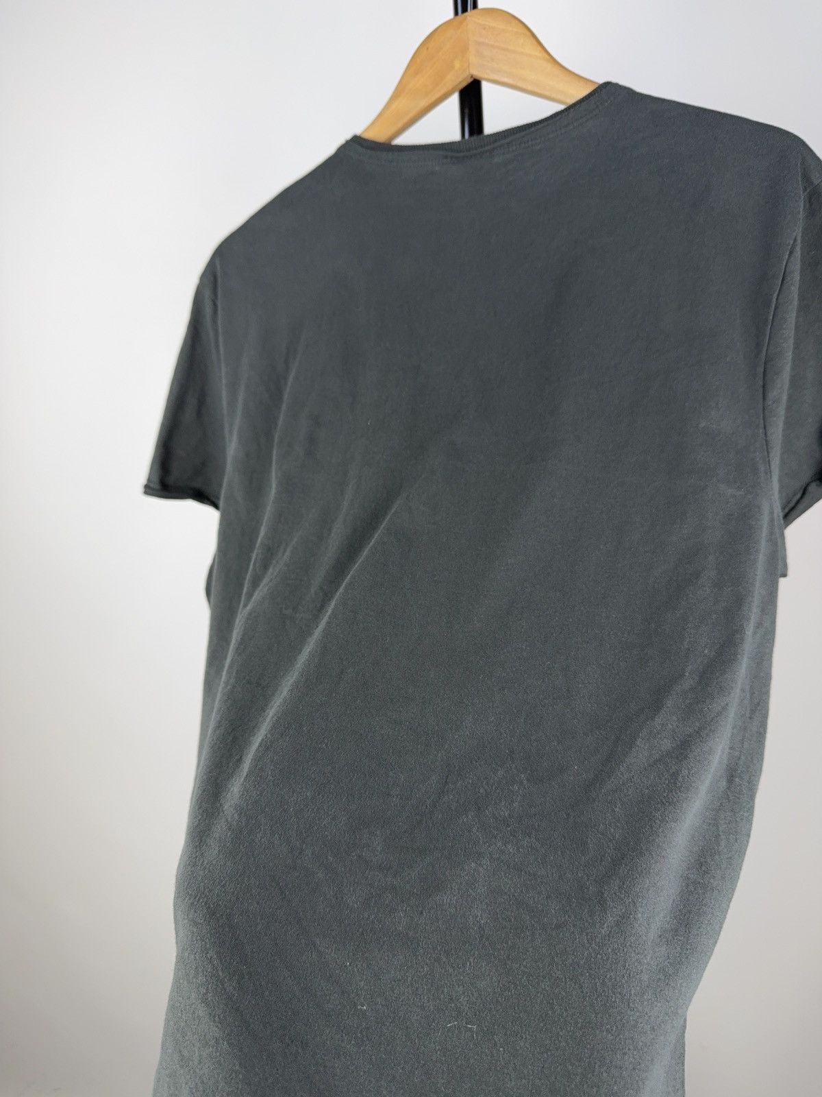 Pink Floyd 2020 Pink Floyd Faded Vintage Style Big Logo 00s Tee shirt Size US S / EU 44-46 / 1 - 8 Thumbnail