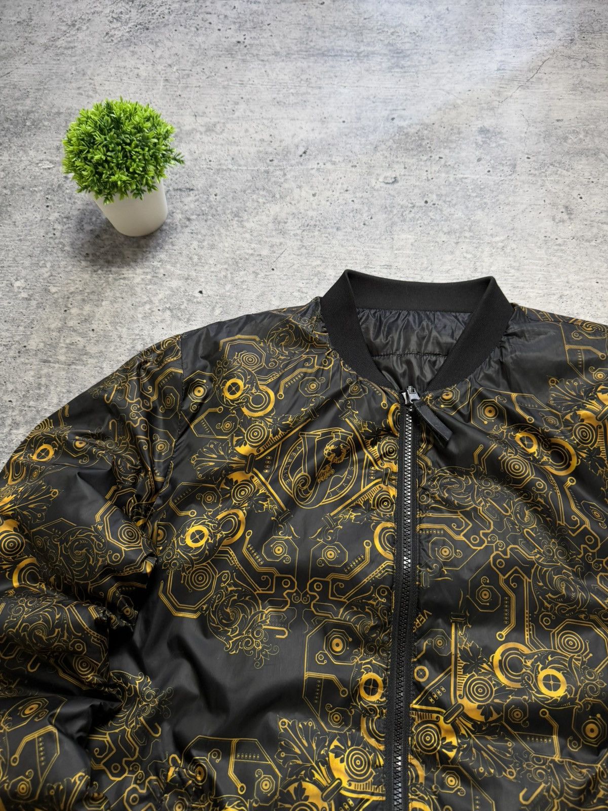 Versace Jeans Couture Versace Jean Couture Puffer Reversible Printed Jacket Bomber Size US S / EU 44-46 / 1 - 5 Thumbnail