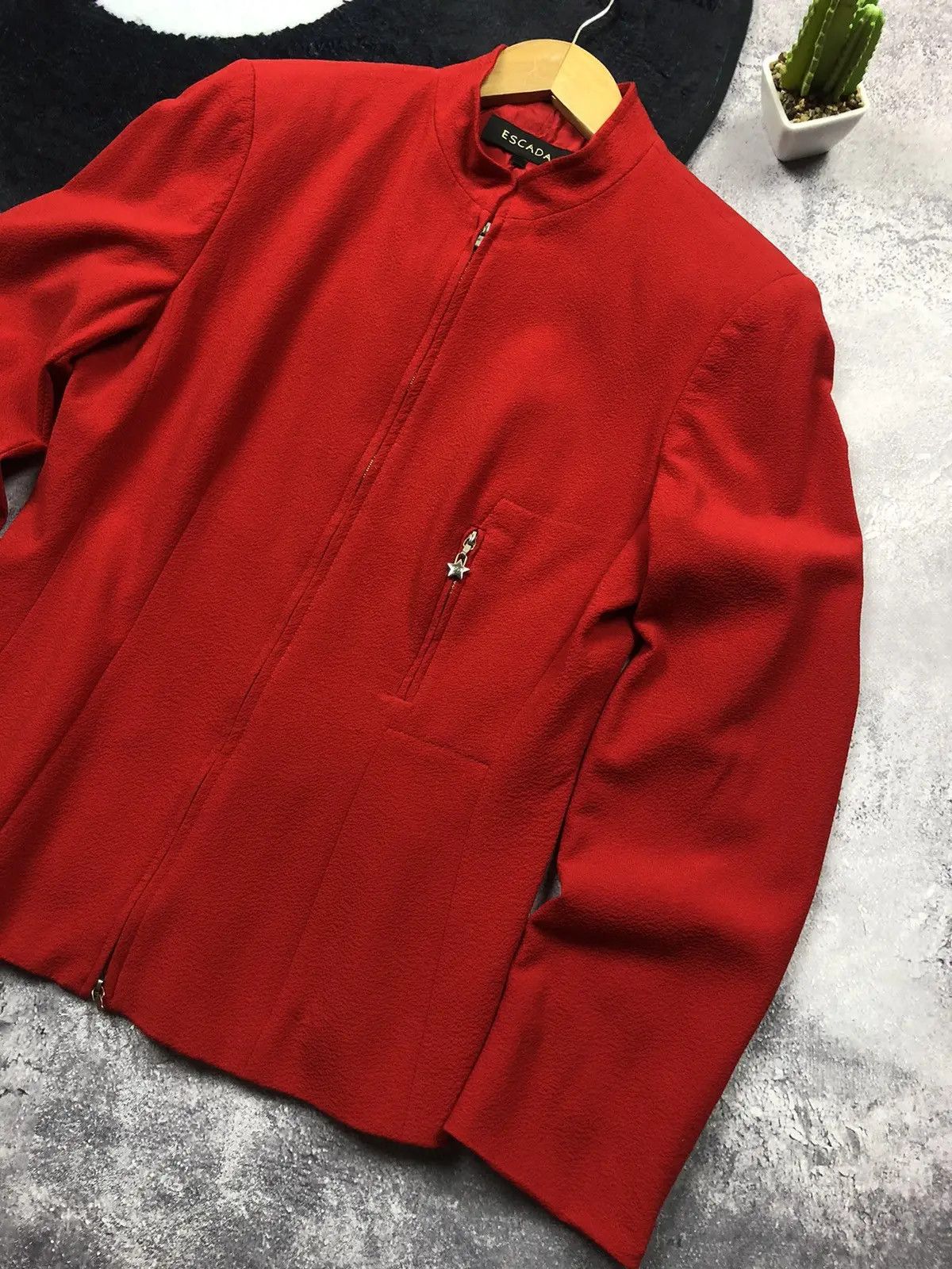 Escada ESCADA Vintage Luxury Red Blazer Jacket Streetwear Y2k Size S / US 4 / IT 40 - 2 Thumbnail