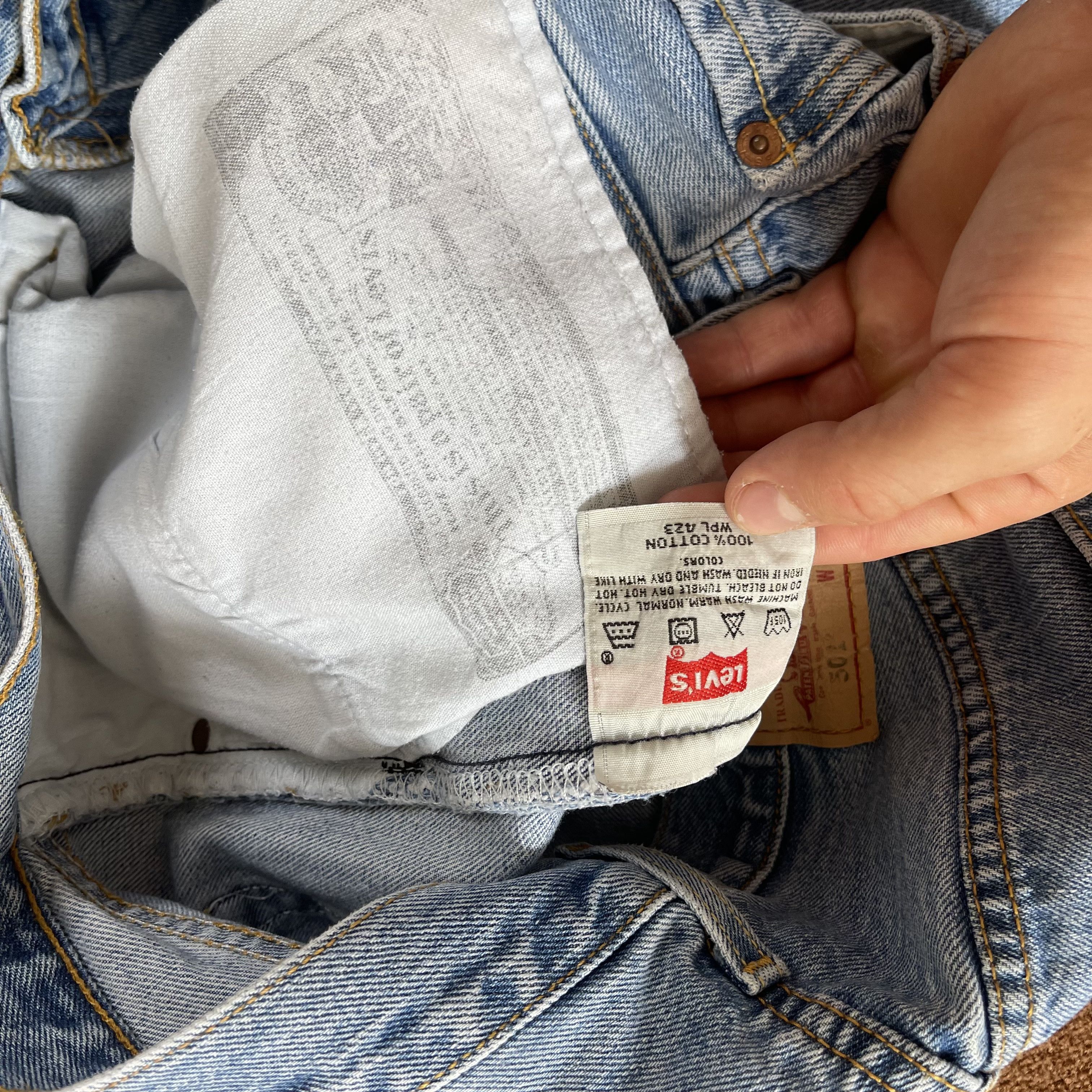 Jean × Vintage 90s Vintage Levi's 501 Blue white Jeans 32x30 Size US 32 / EU 48 - 5 Thumbnail