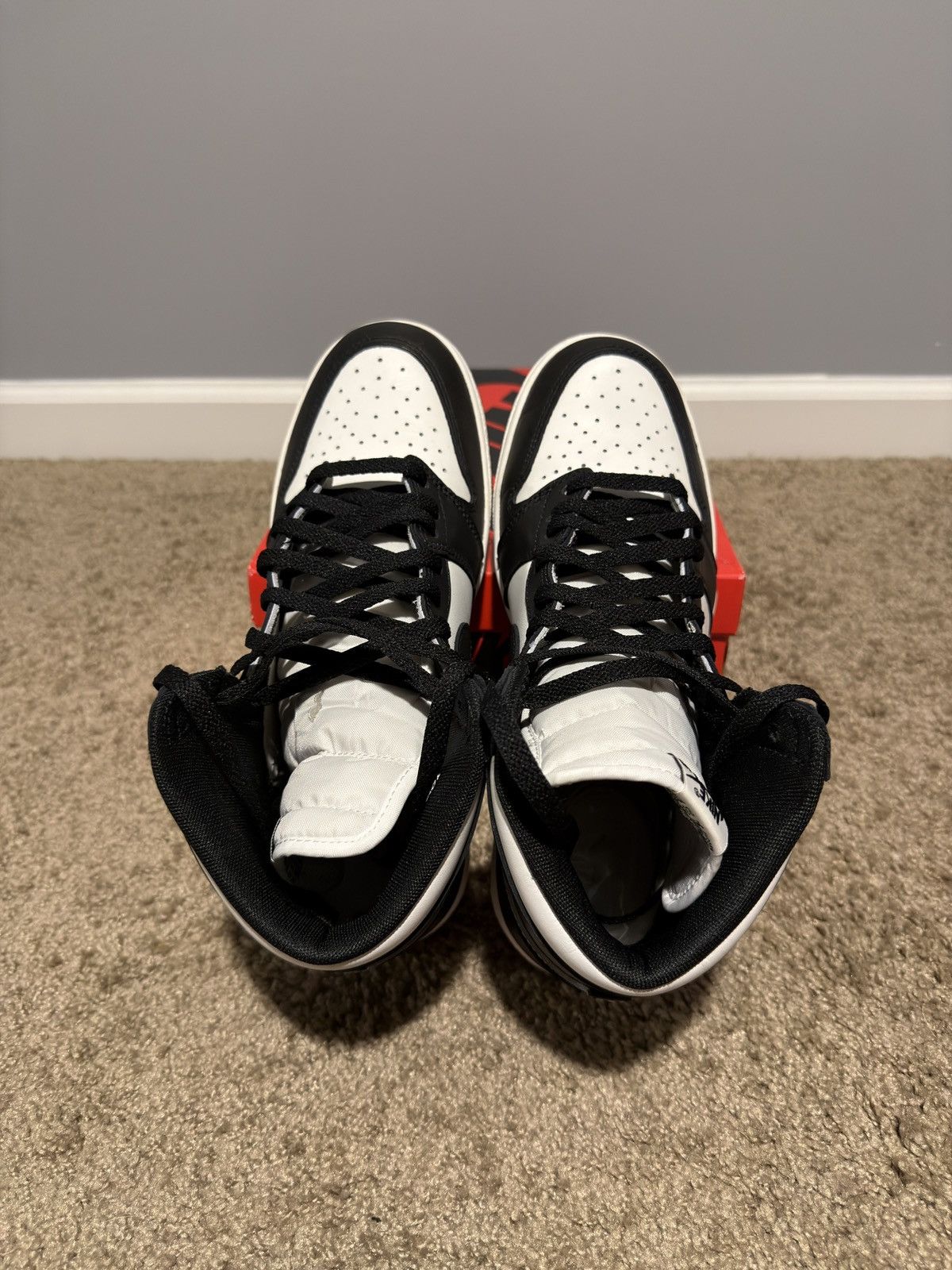 Jordan Brand 2023 Air Jordan 1 High OG '85 "Black/White" Size US 10.5 / EU 43-44 - 4 Thumbnail