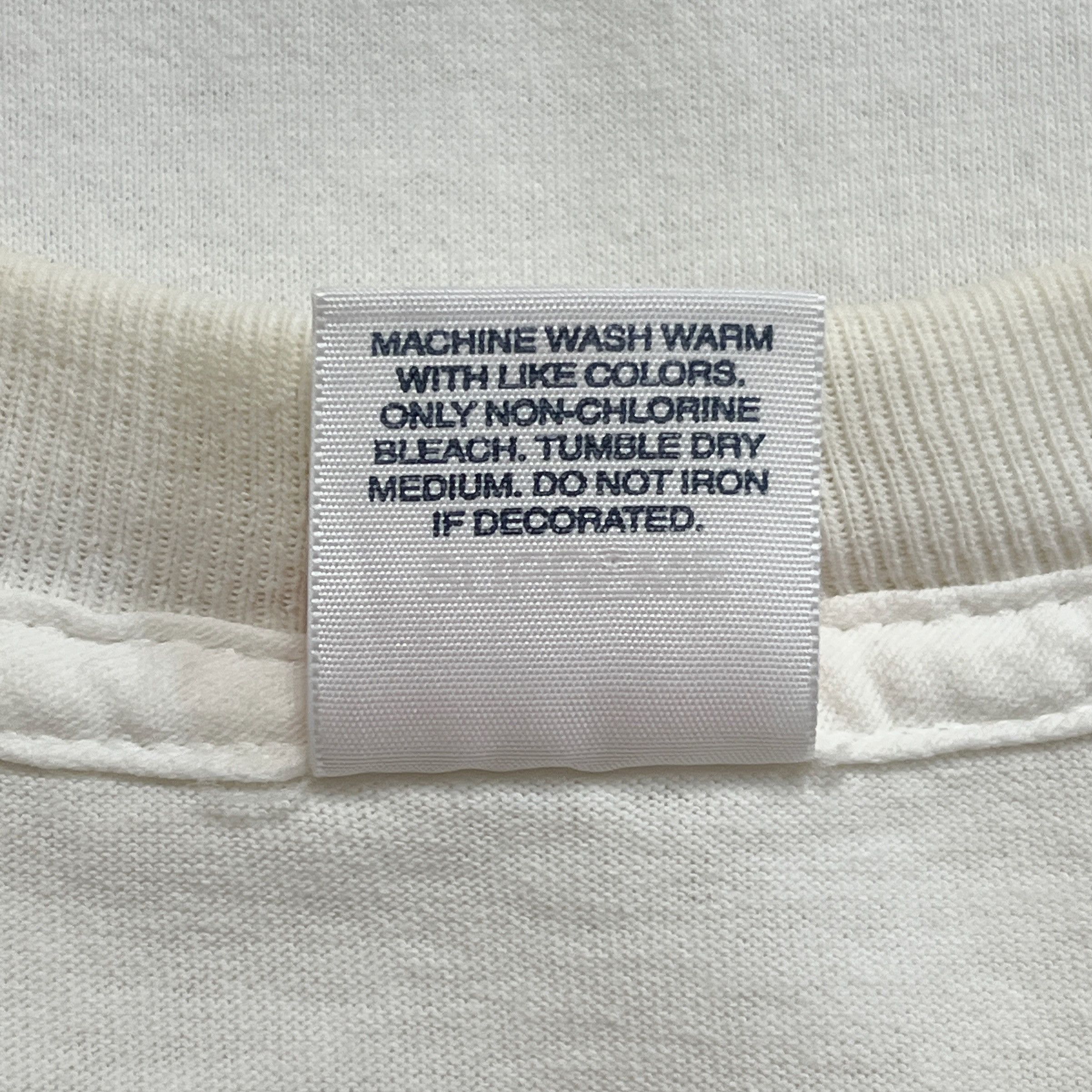 Supreme Supreme 2006 Holographic Box Logo Tee Red On White Size US XL / EU 56 / 4 - 5 Thumbnail