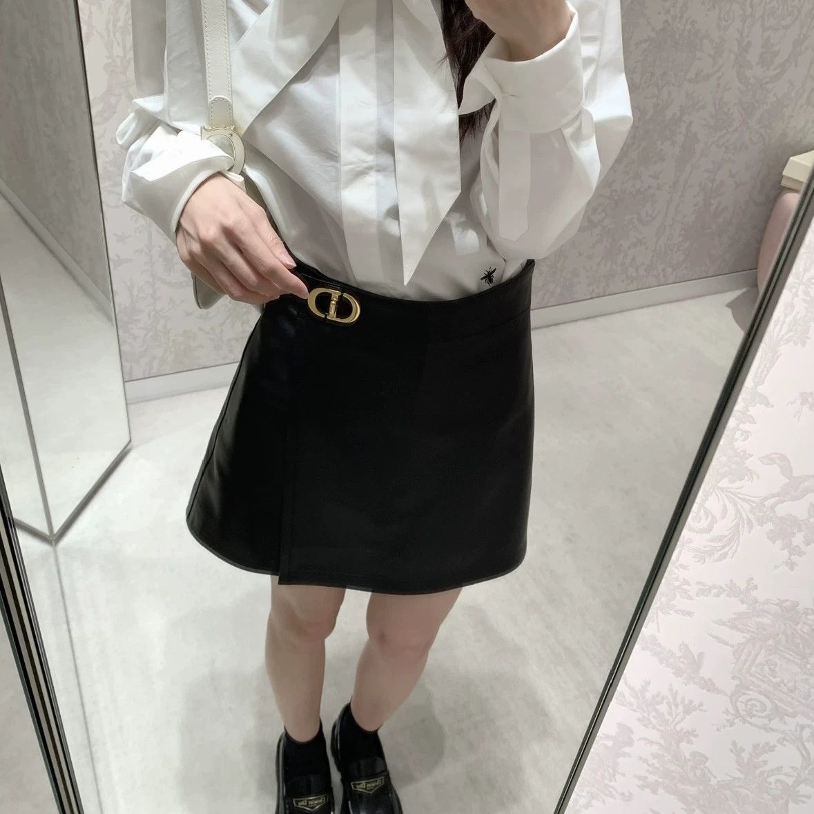 Christian Dior Monsieur Dior apr536 black gold CD buckle leather skirt 36 Size 26" / US 2 / IT 38 - 7 Thumbnail