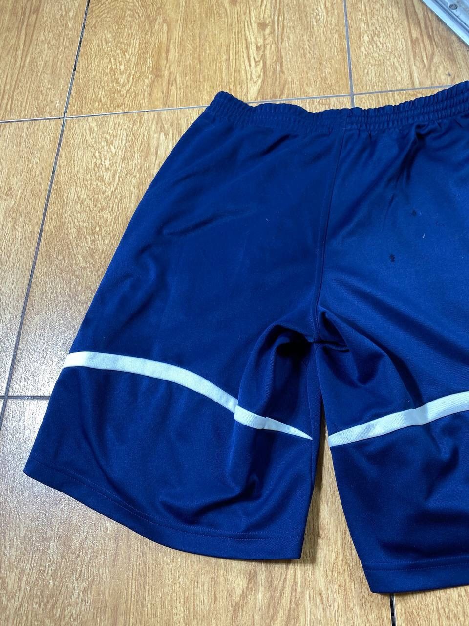 Adidas × Vintage Vintage Adidas shorts streetwear y2k casual style Size US 36 / EU 52 - 6 Thumbnail