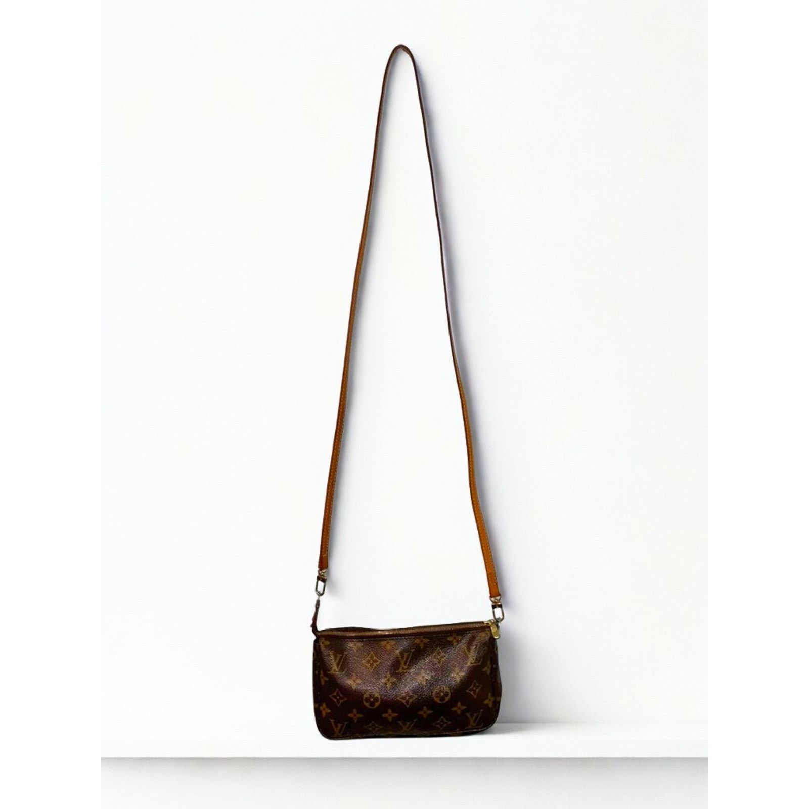 Louis Vuitton Louis Vuitton Monogram Pochette Accessories Shoulder Bag Size ONE SIZE - 11 Thumbnail