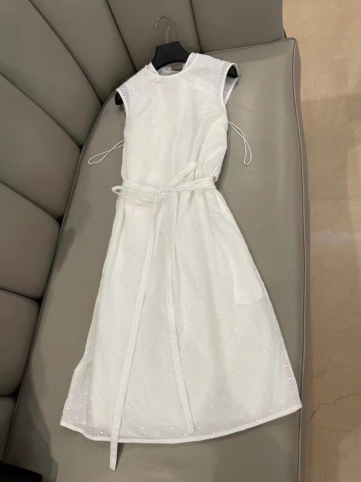 Calvin Klein 205W39NYC Calvin Klein Floral Two-in-One Dress Size S / US 4 / IT 40 - 1 Thumbnail