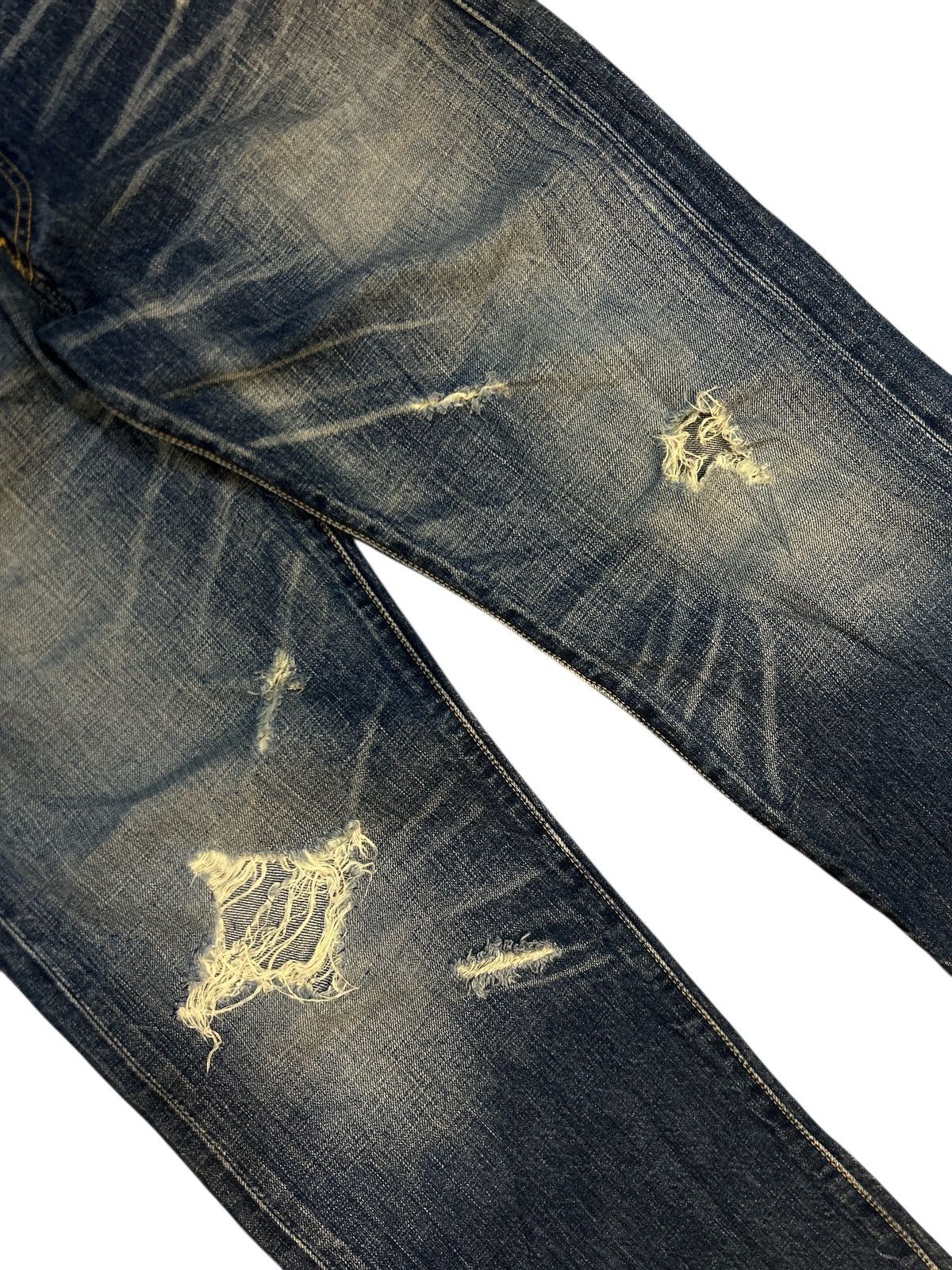 Levi's Vintage Clothing 👖 Vintage Levi's 501 Distressed Denim Jeans Japanese Release Size US 32 / EU 48 - 2 Thumbnail