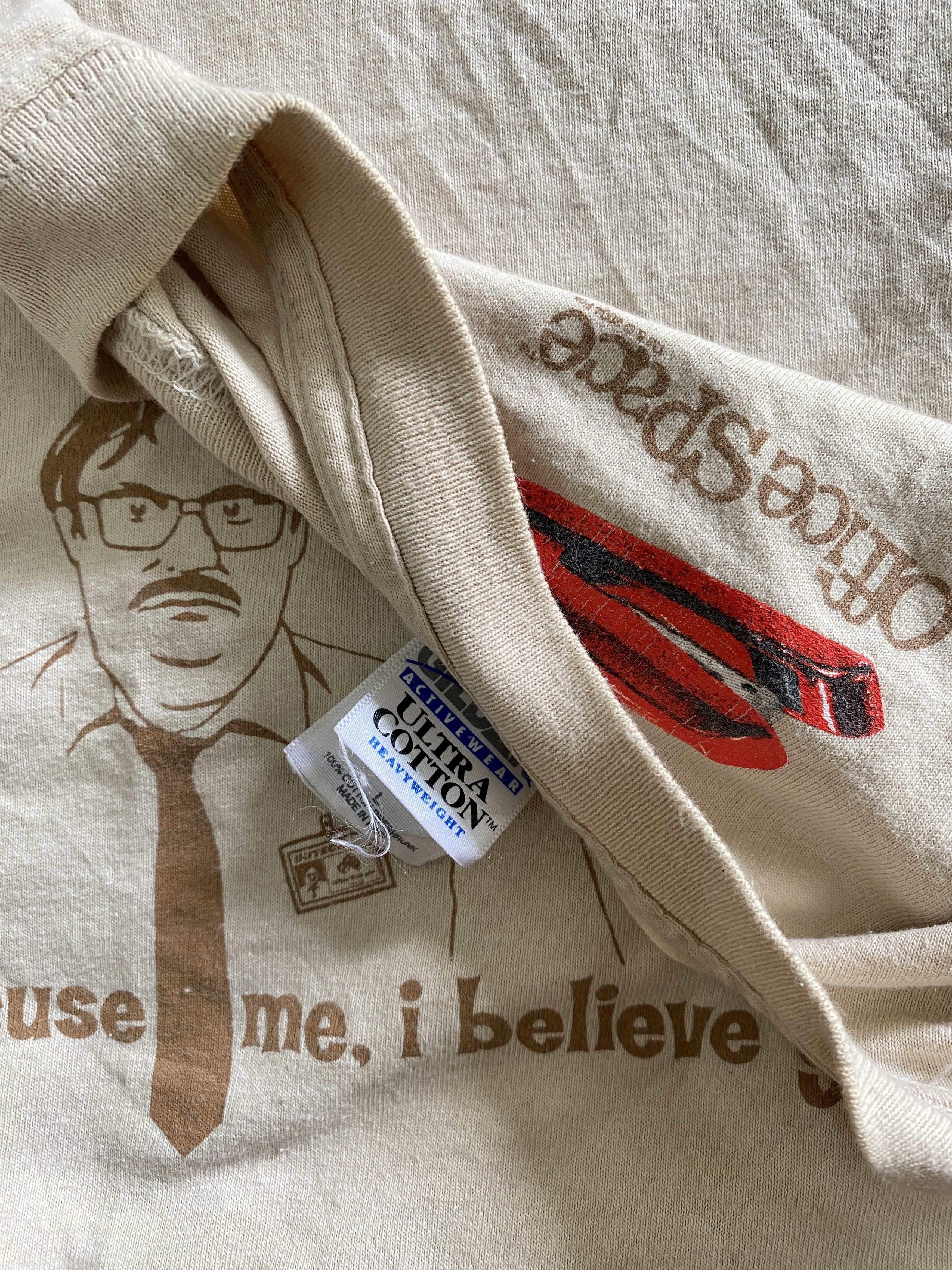 Gildan Vintage 2004 Office Space "Stapler Guy" Movie Shirt Fox TV Size US L / EU 52-54 / 3 - 14 Thumbnail