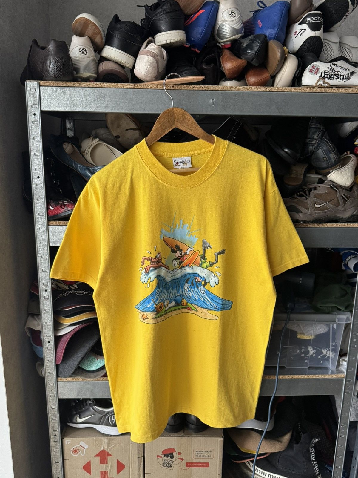 Disney Vintage Disney Mickey Mouse Typhoon Lagoon Yellow T Shirt Size US L / EU 52-54 / 3 - 2 Thumbnail