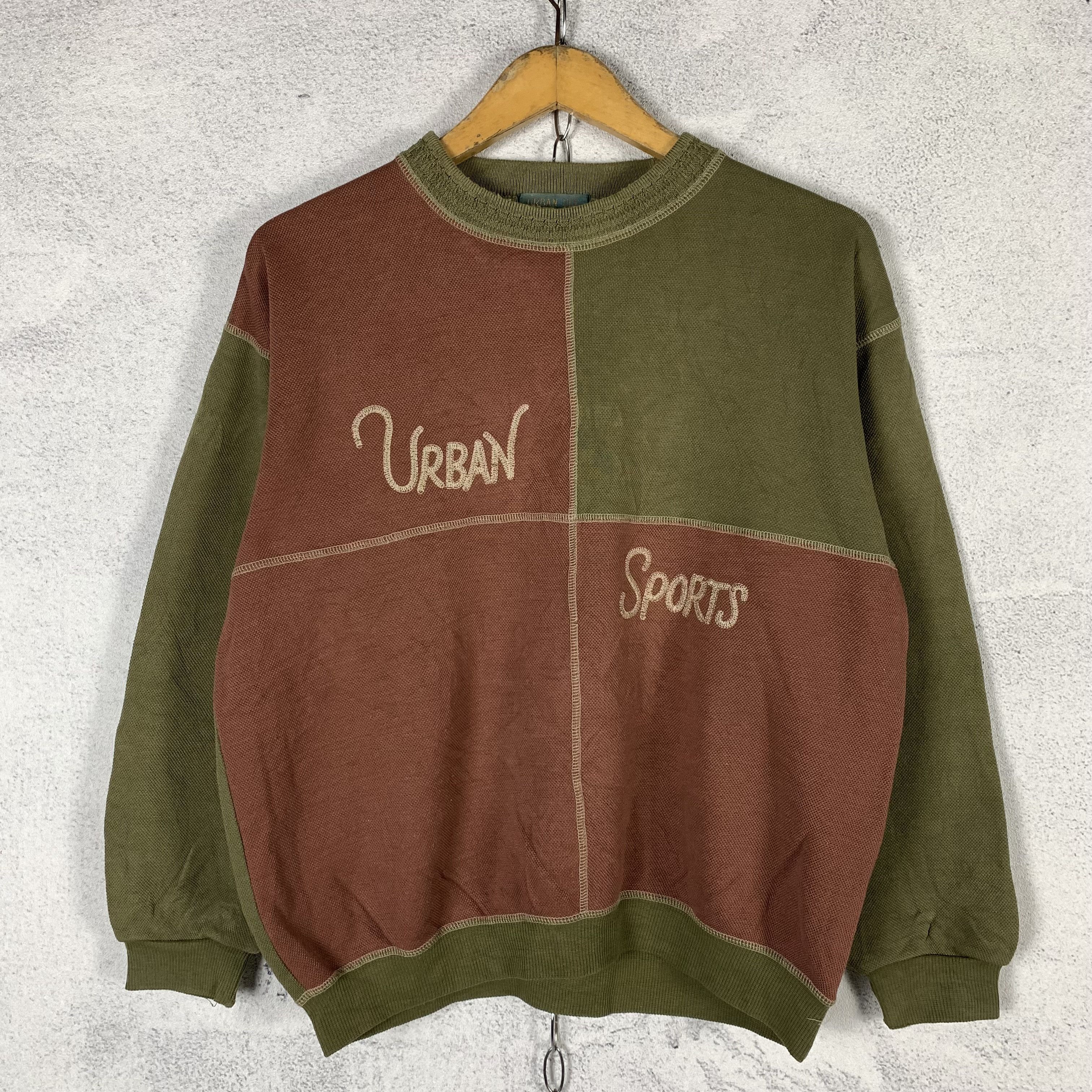 Vintage Vintage 90s Urban Sports Sweatshirt Crewneck Size US S / EU 44-46 / 1 - 1 Thumbnail