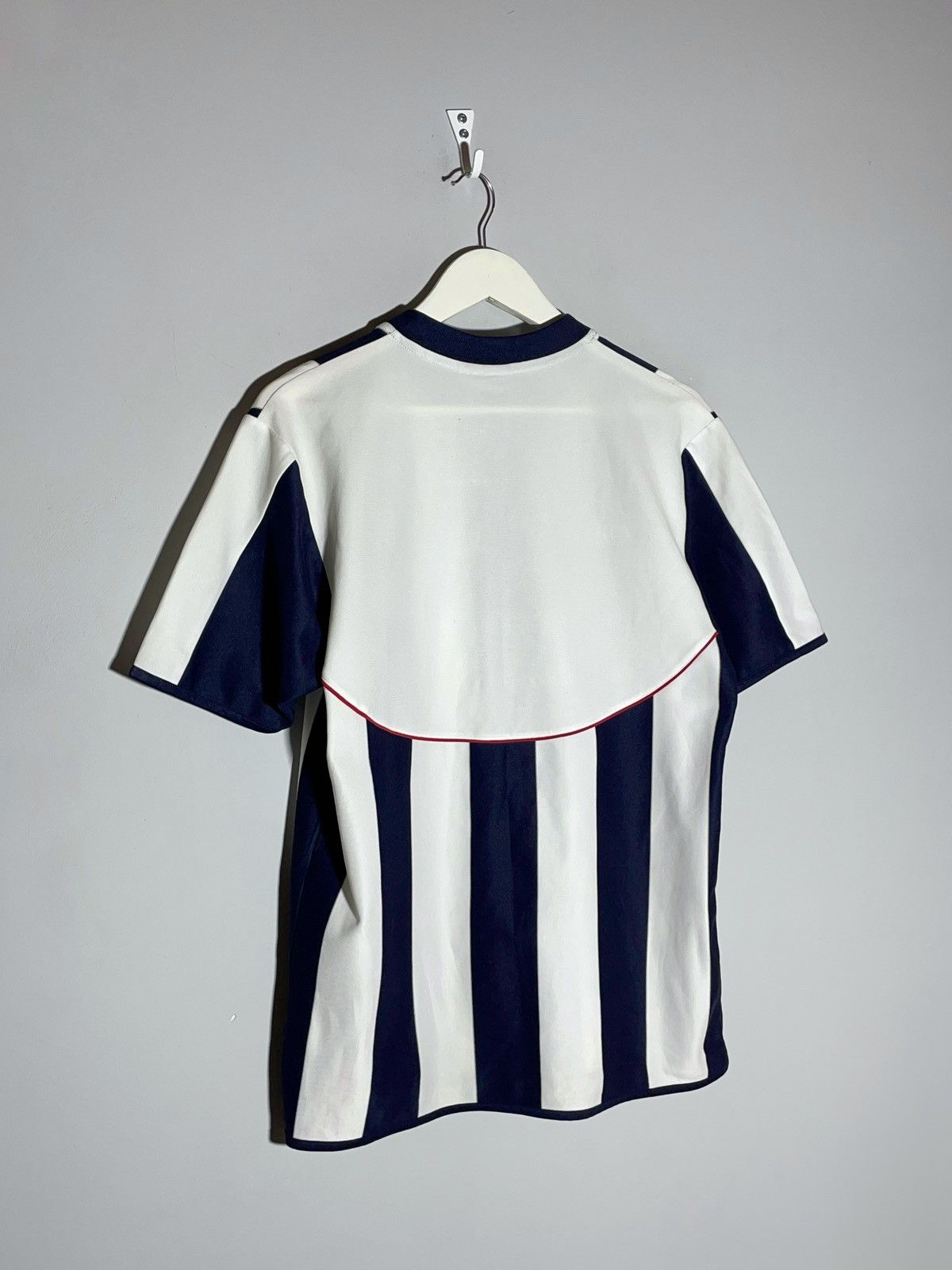 Diadora × Vintage West Bromwich Albion 2004/05 Home Diadora Football Shirt Size US S / EU 44-46 / 1 - 8 Thumbnail
