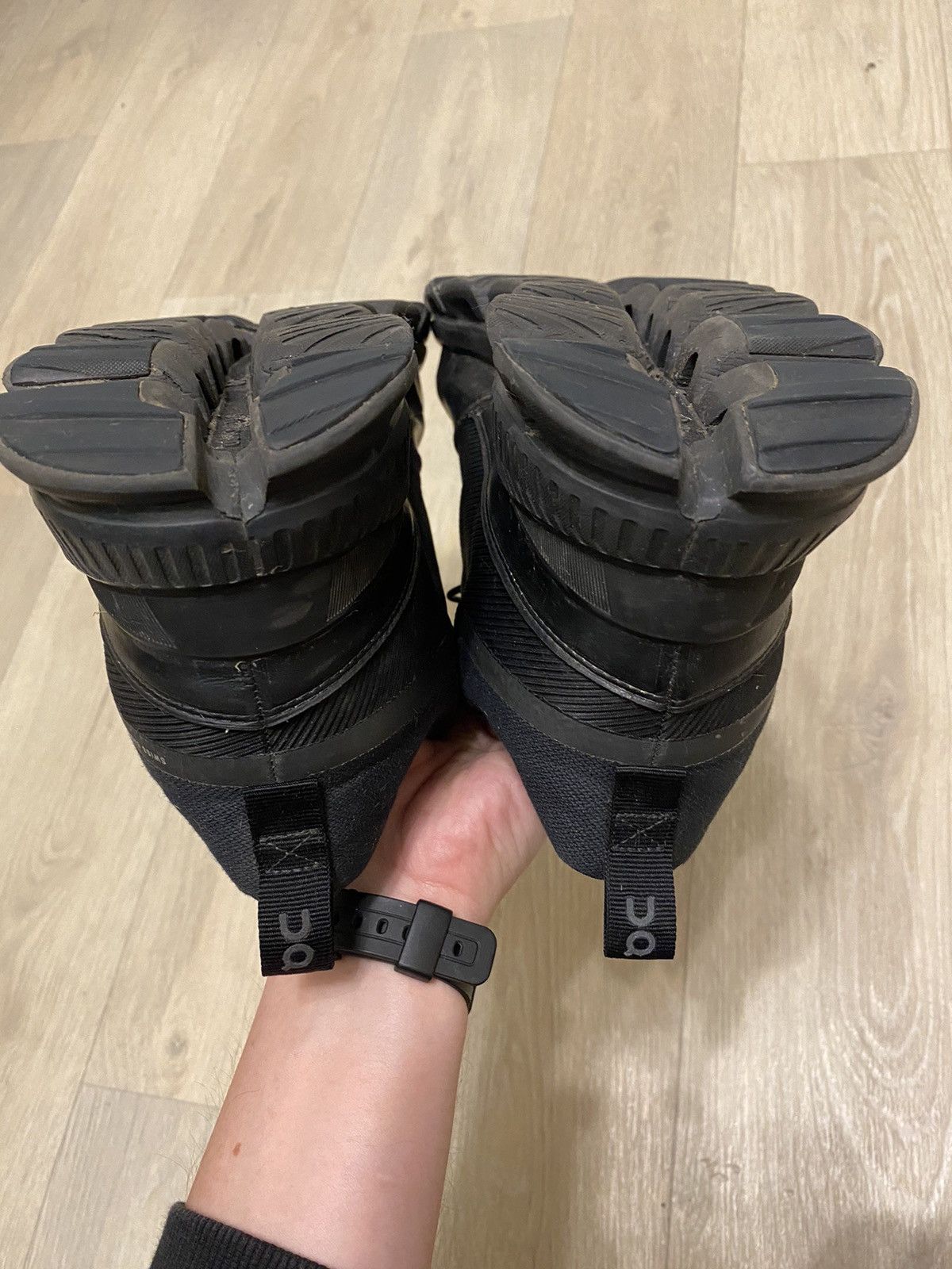 On ON-Running Cloud Hi Waterproof rare Size US 10.5 / EU 43-44 - 8 Thumbnail