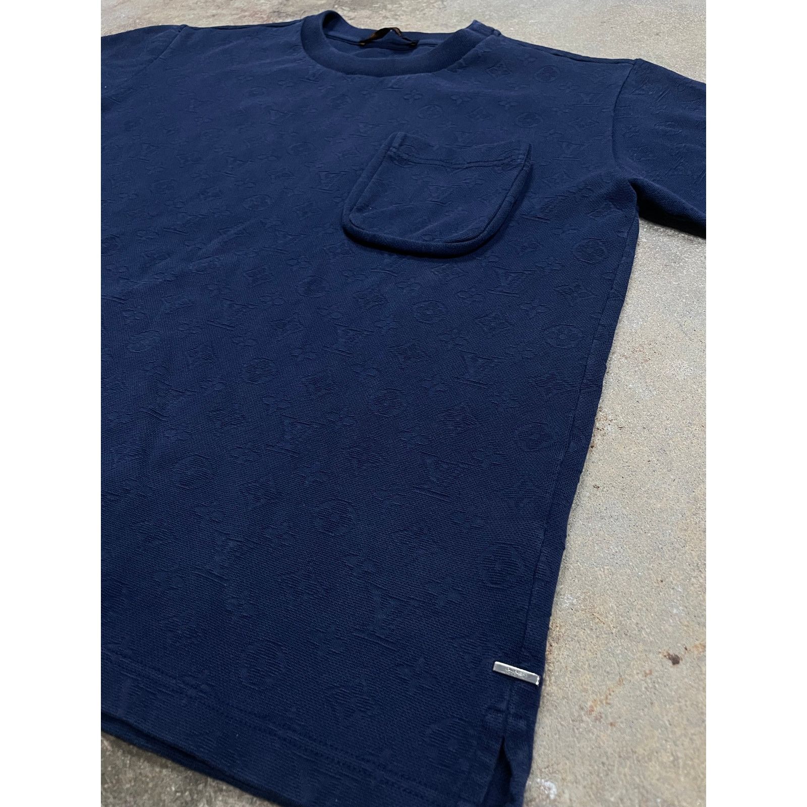 Louis Vuitton LV Monogram Pocket Tee Navy Used Small Size US S / EU 44-46 / 1 - 2 Thumbnail