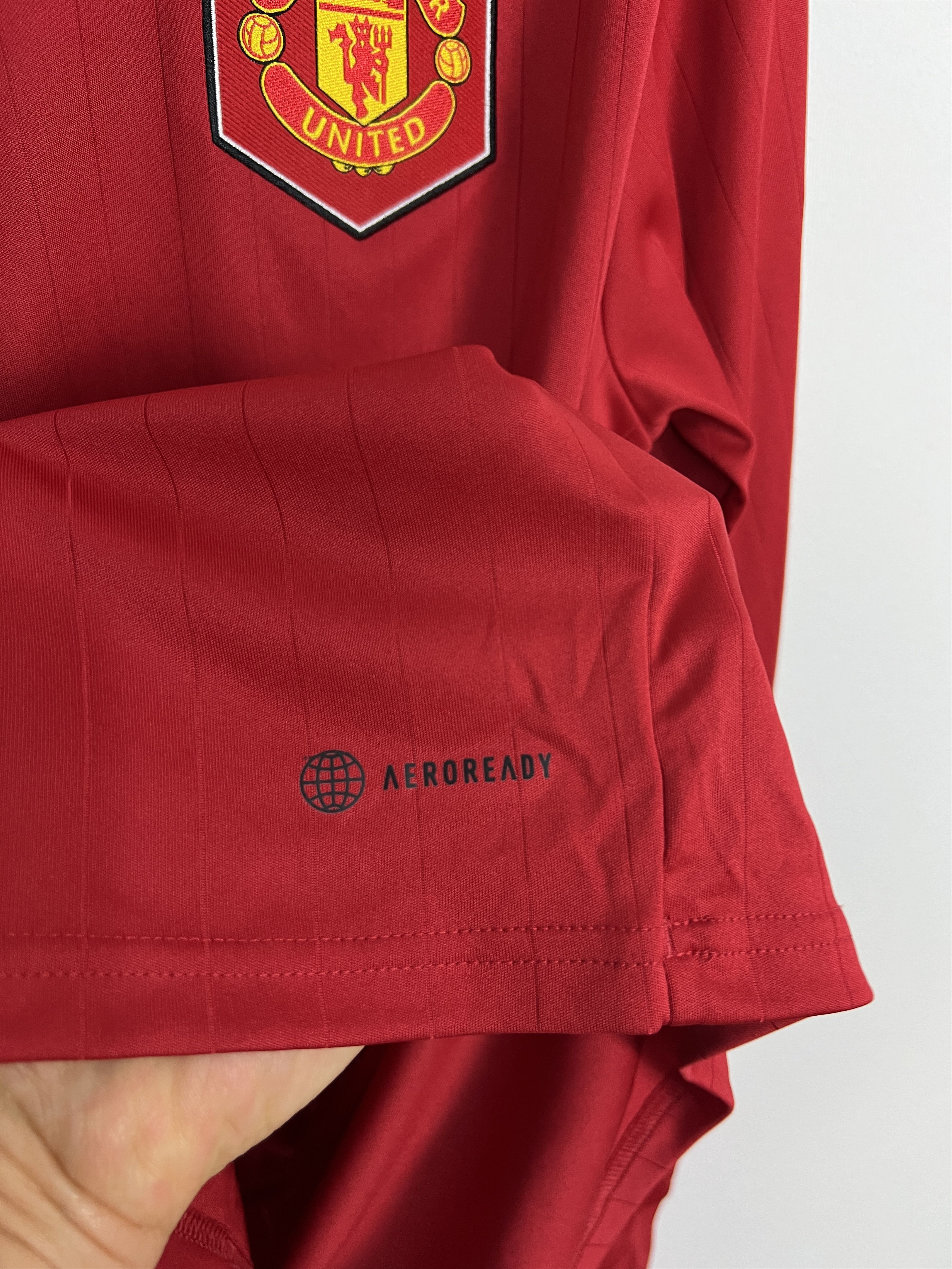Adidas Manchester United football shirt 2022 Long Sleeve Jersey Size US XL / EU 56 / 4 - 6 Thumbnail