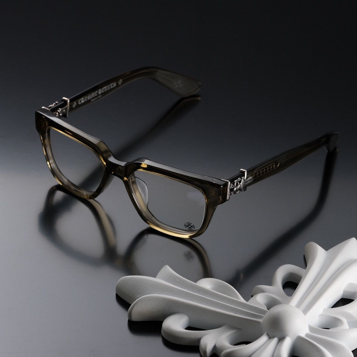 CHROME HEARTS VAGILLIONAIRE II GLASSES