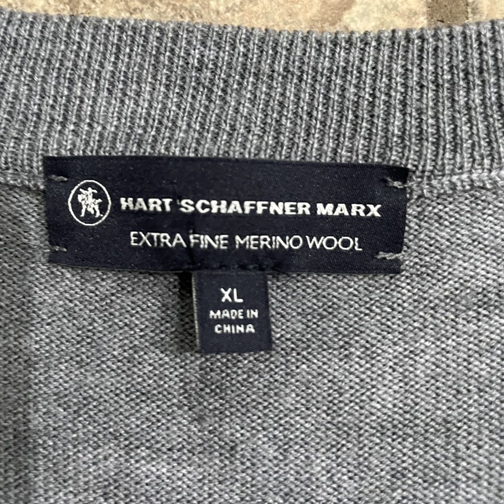 Hart Schaffner Marx Hart Schaffner Marx vest Mens XL V-Neck Merino wool Gray Extra Fine Merino Wool Vest Mens XL Gray V-Neck Wool Hart Schaffner Marx Size US XL / EU 56 / 4 - 4 Thumbnail