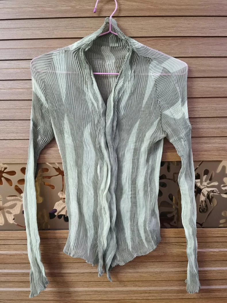 Issey Miyake Double-layered milk tea cardigan