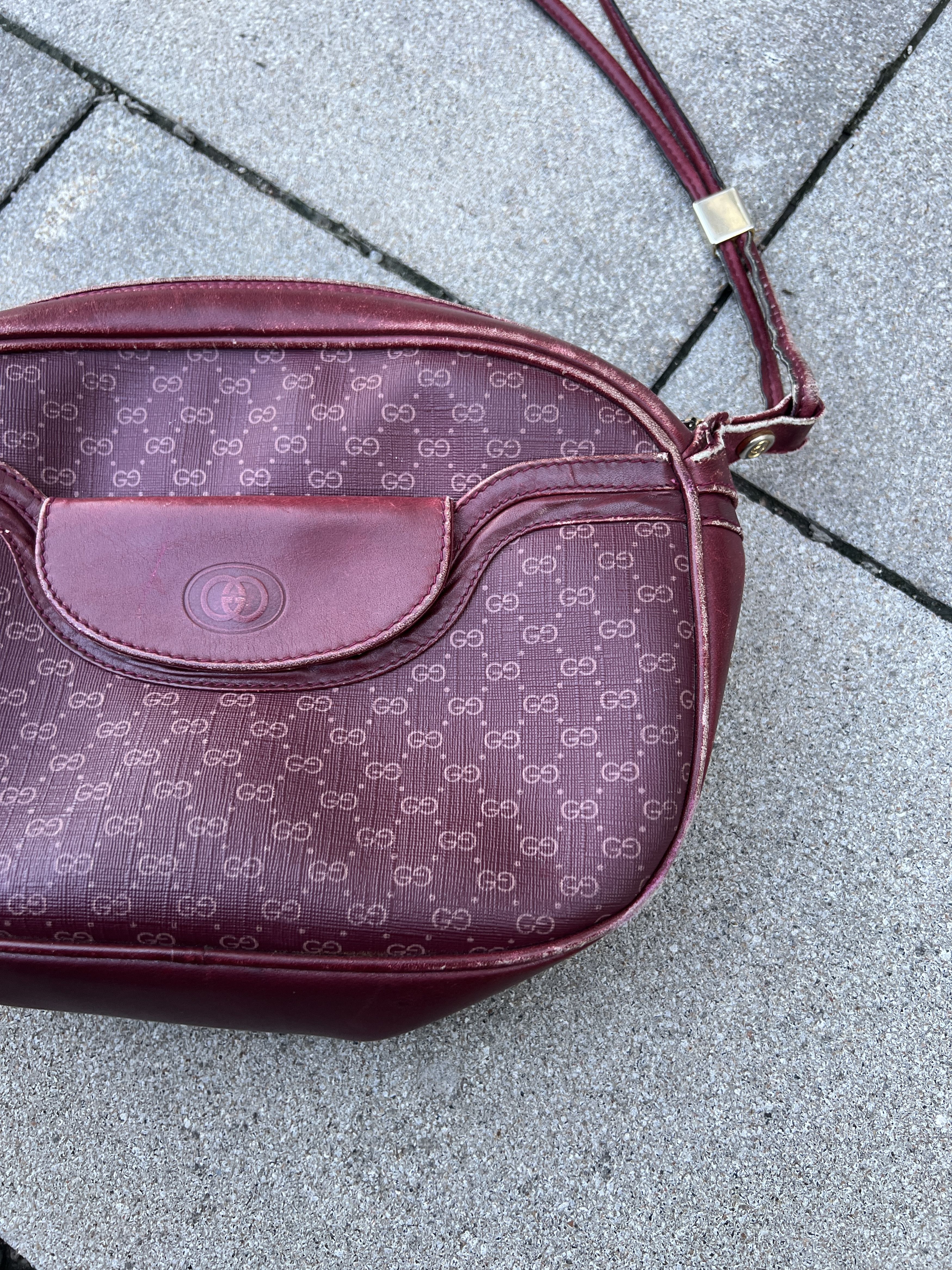 Gucci Gucci Vintage 90s Monogram Shoulder Bag Size ONE SIZE - 6 Thumbnail