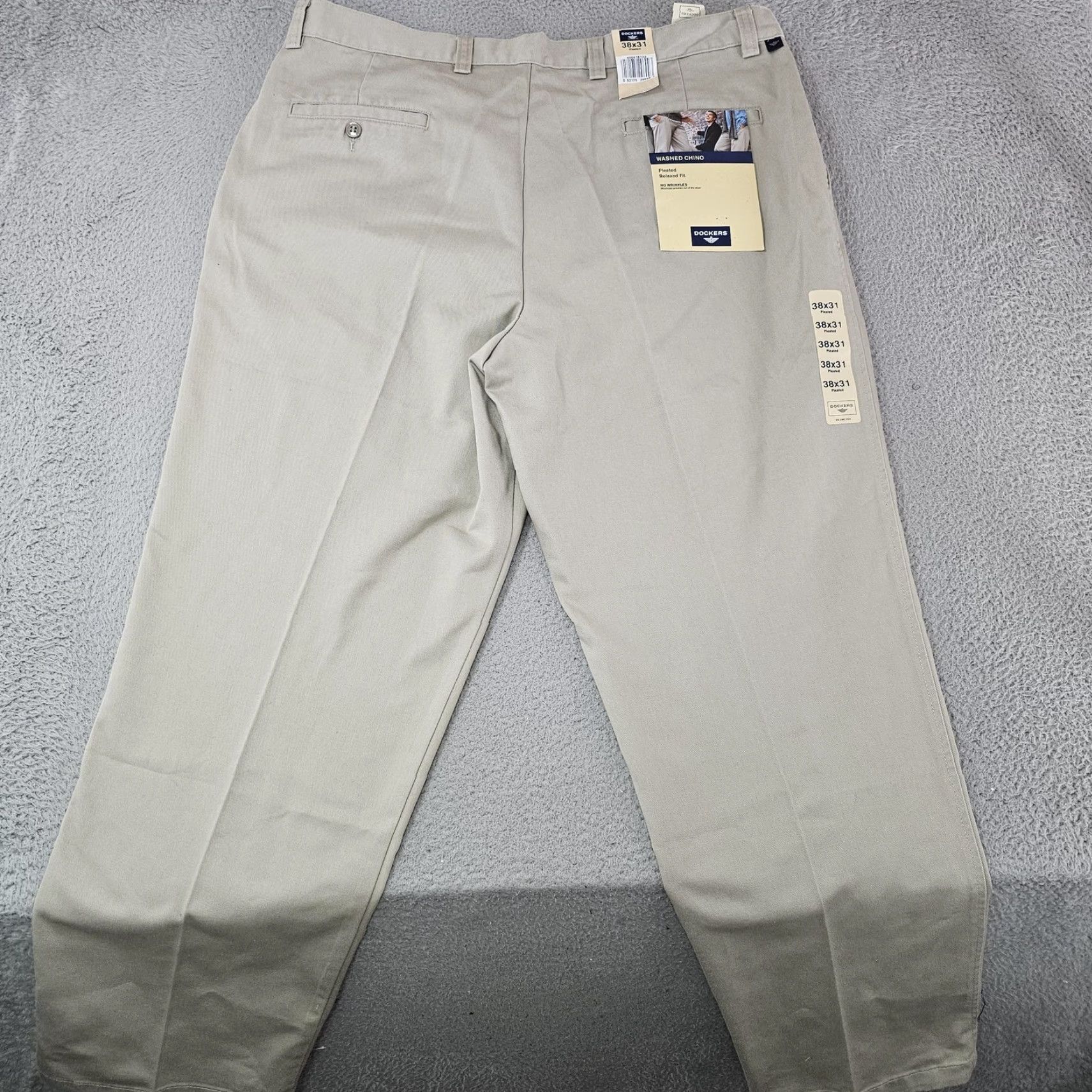 Dockers Dockers Pants Mens 38x31 Chino Relaxed Fit Cotton Beig e Washed Wrinkle Resistant Pleated Front Zip Fly BeltLoops Pockets 38 Regular Mens Size US 38 / EU 54 - 7 Thumbnail