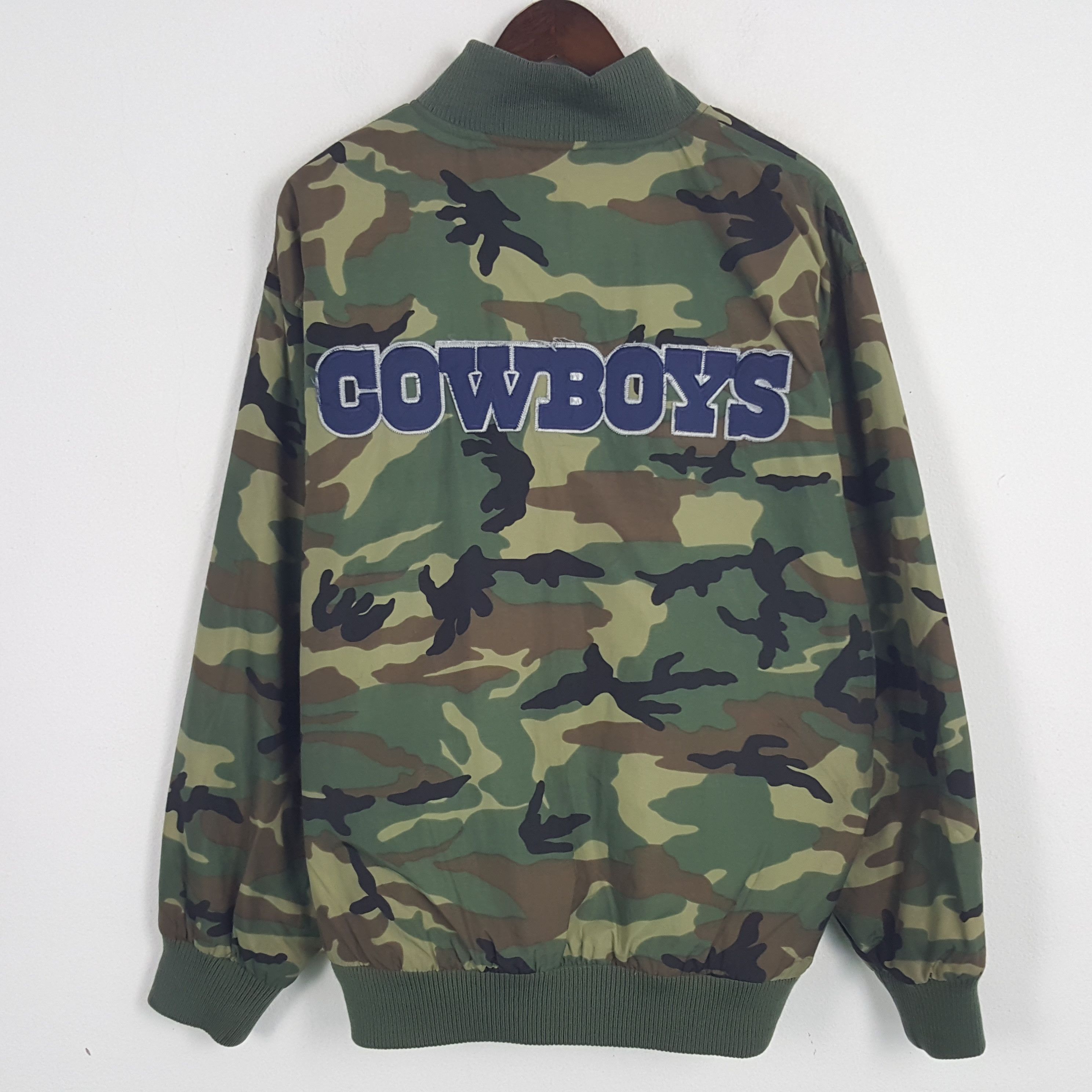 NFL × Vintage Vintage NFL Cowboys Camo Zipper Jacket Size US XXL / EU 58 / 5 - 1 Thumbnail