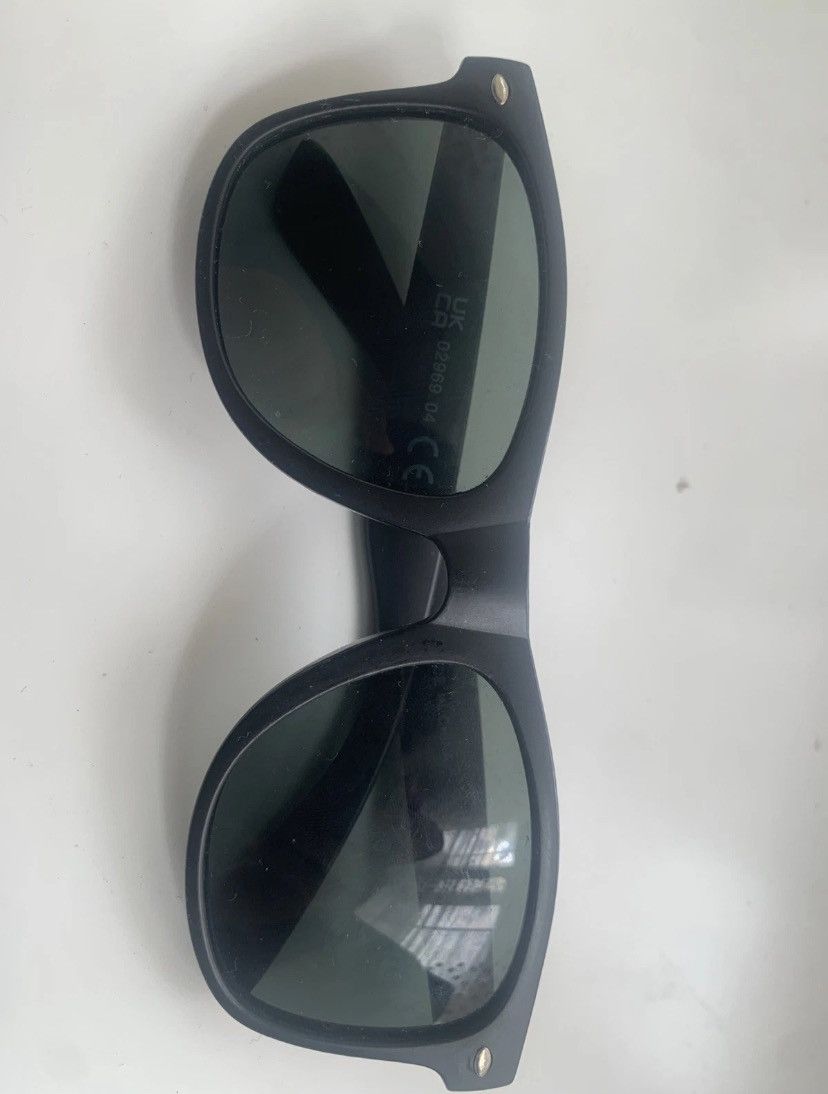 The Unbranded Brand White luxury looking sunglasses with black modern sunglasses Size 28 - 4 Thumbnail
