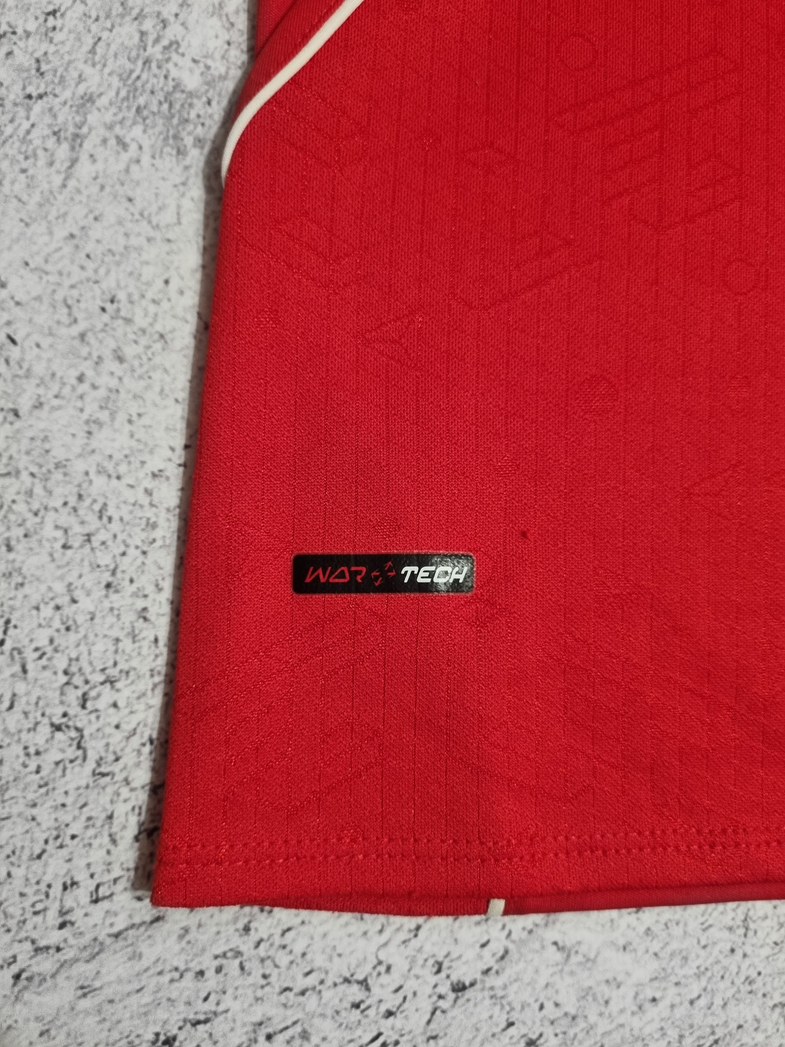Warrior Liverpool FC Warrior Home Shirt 2013/14 Standard Chartered Size US L / EU 52-54 / 3 - 7 Thumbnail